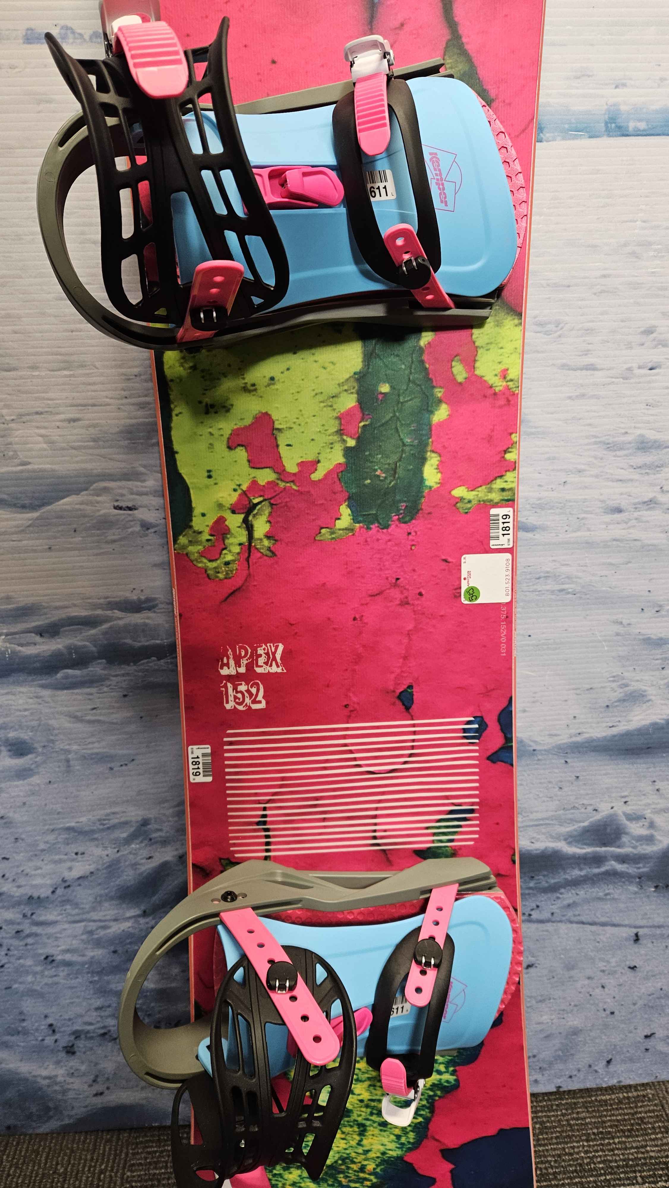 Used Kemper 152cm Apex Snowboard 2024 w/ Kemper Bindings