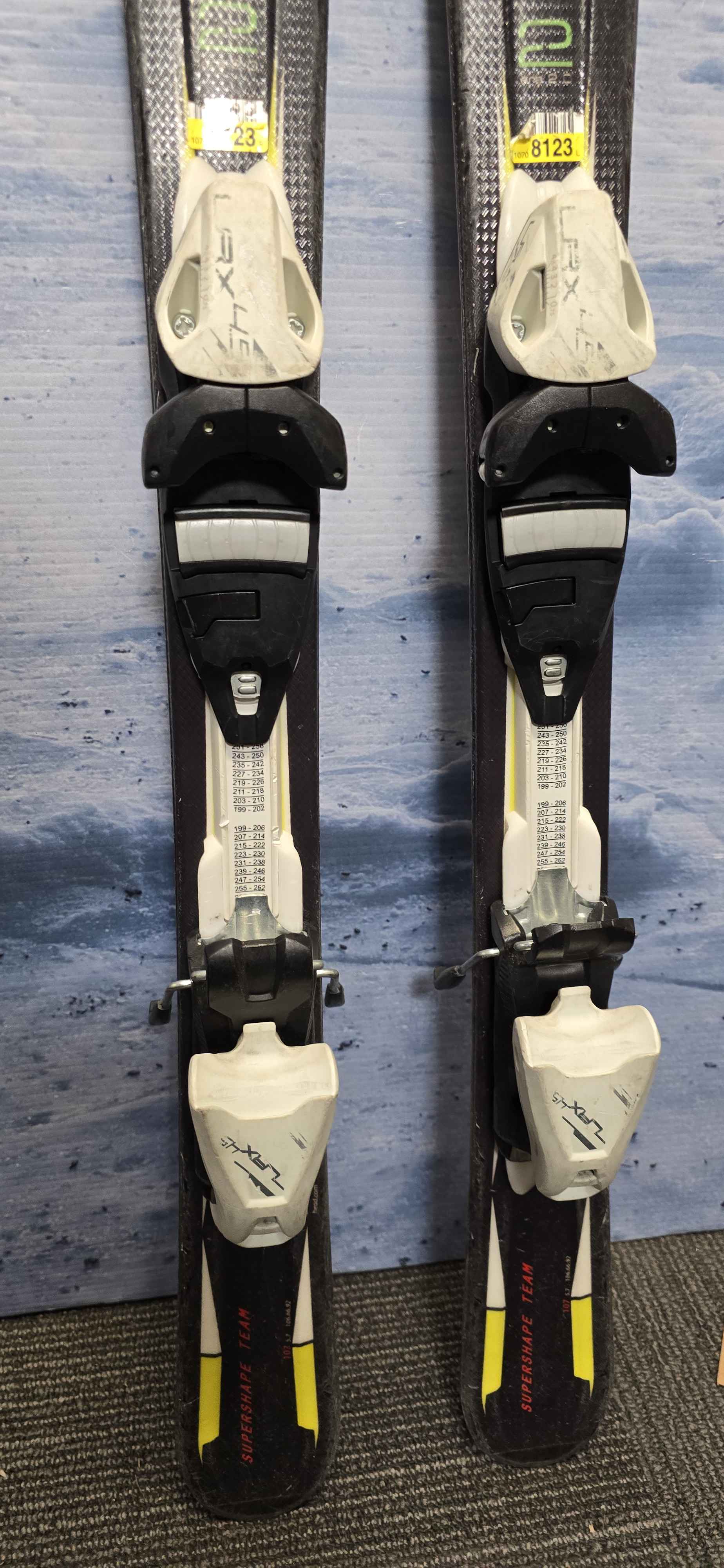 Used Head Supershape Team 107cm Jr Kids Skis with Tyrolia LRX 4.5 Adjustable Binding