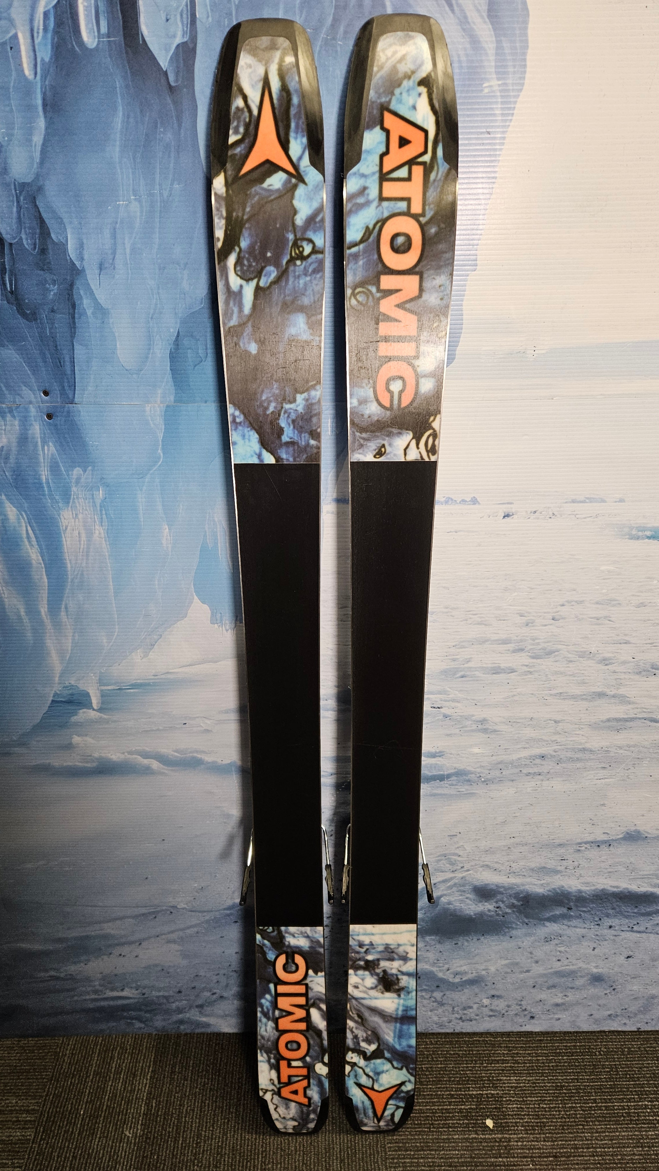 Used Atomic Bent 100 Skis - 165cm w/ Atomic Strive 11 Demo Binding