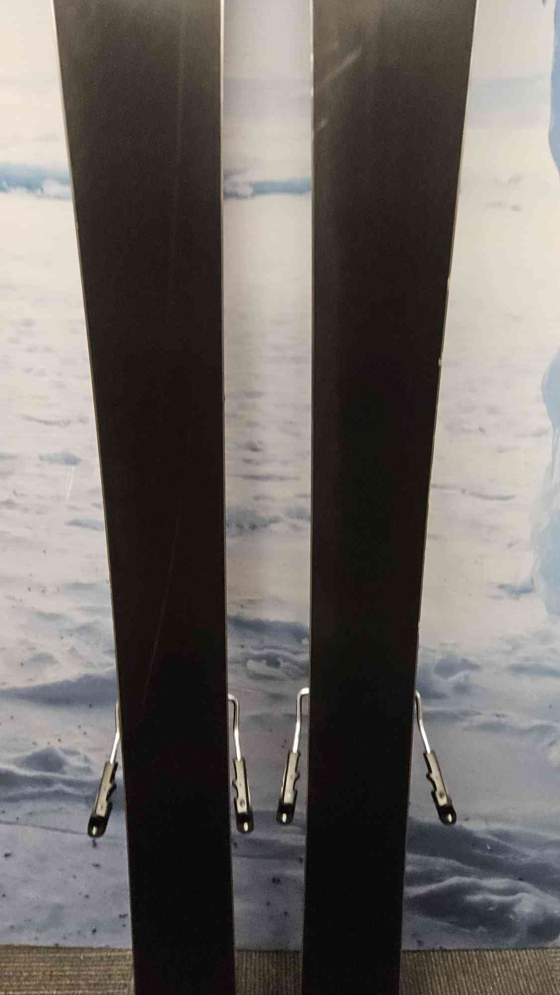 Used Atomic Maverick 95 Ti Skis - 164cm w/ Strive 13 Demo Binding
