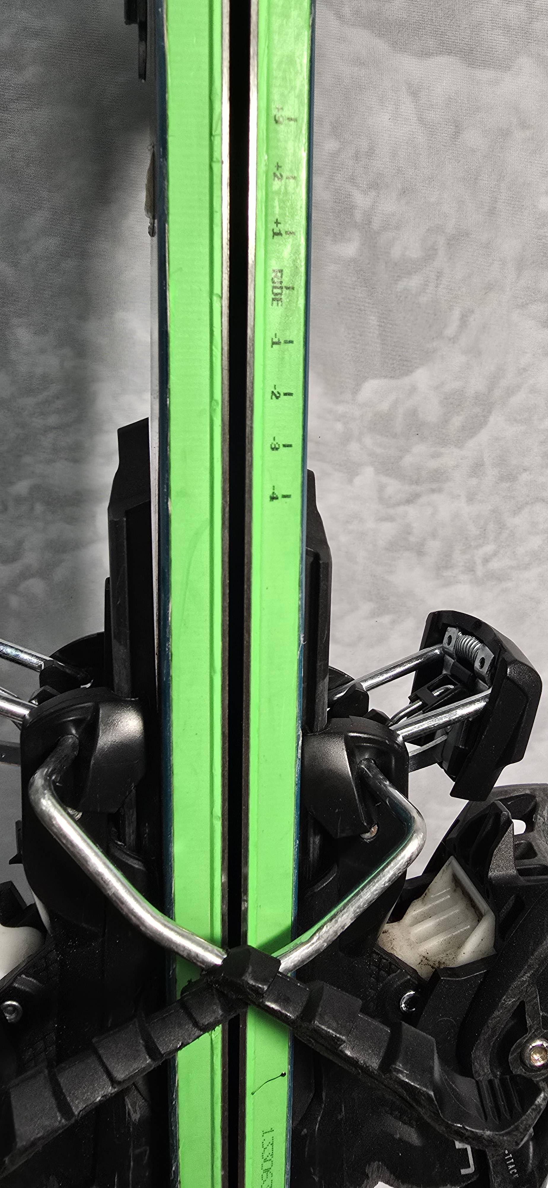 Heavily Used Elan Ripstick 96 172cm Skis w/ Tyrolla Attack 13 Adjustable Bindings