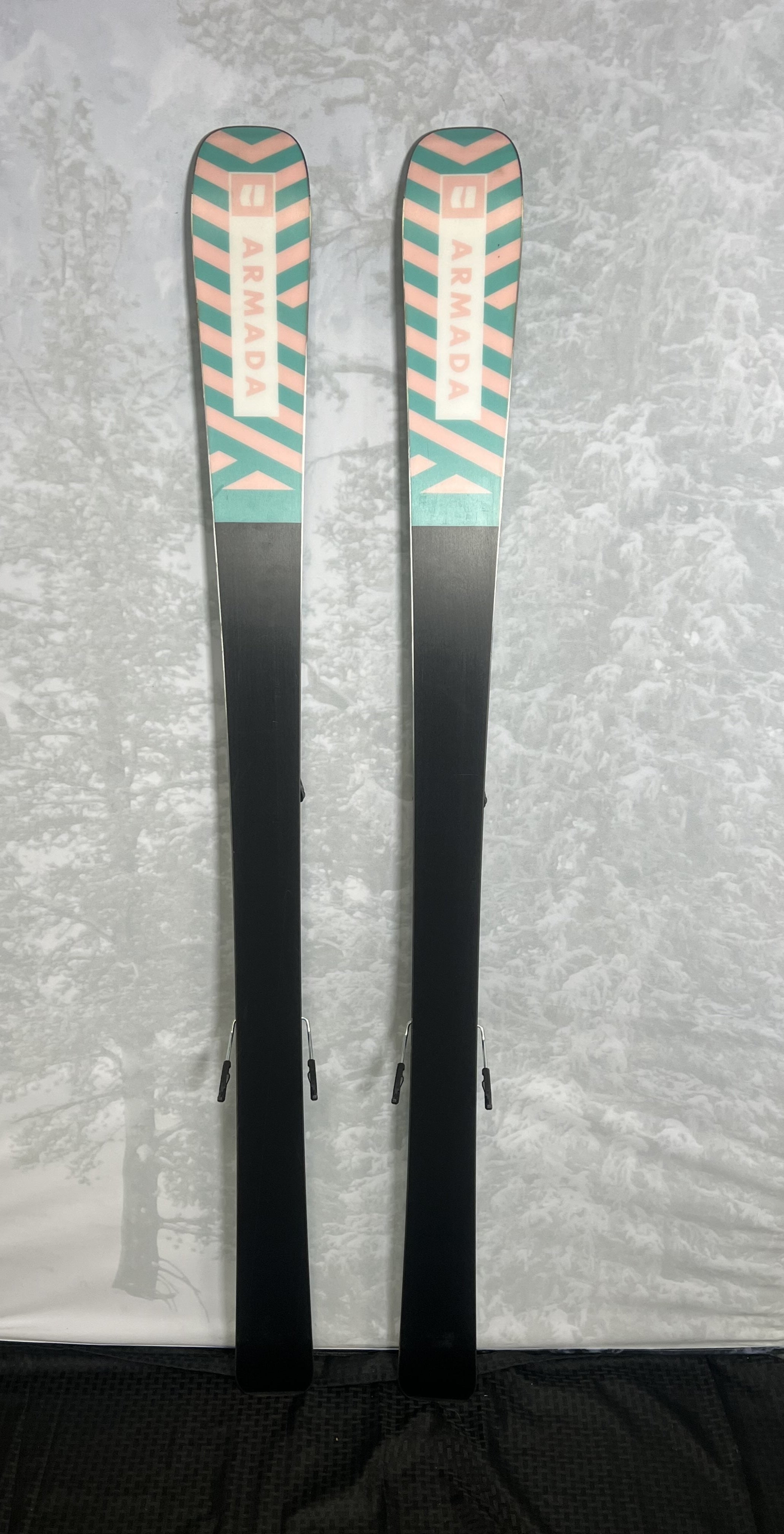 Lightly Used 2025 Armada Reliance 82 TI Skis 158cm w/ Aramda Strive 11 GW Binding
