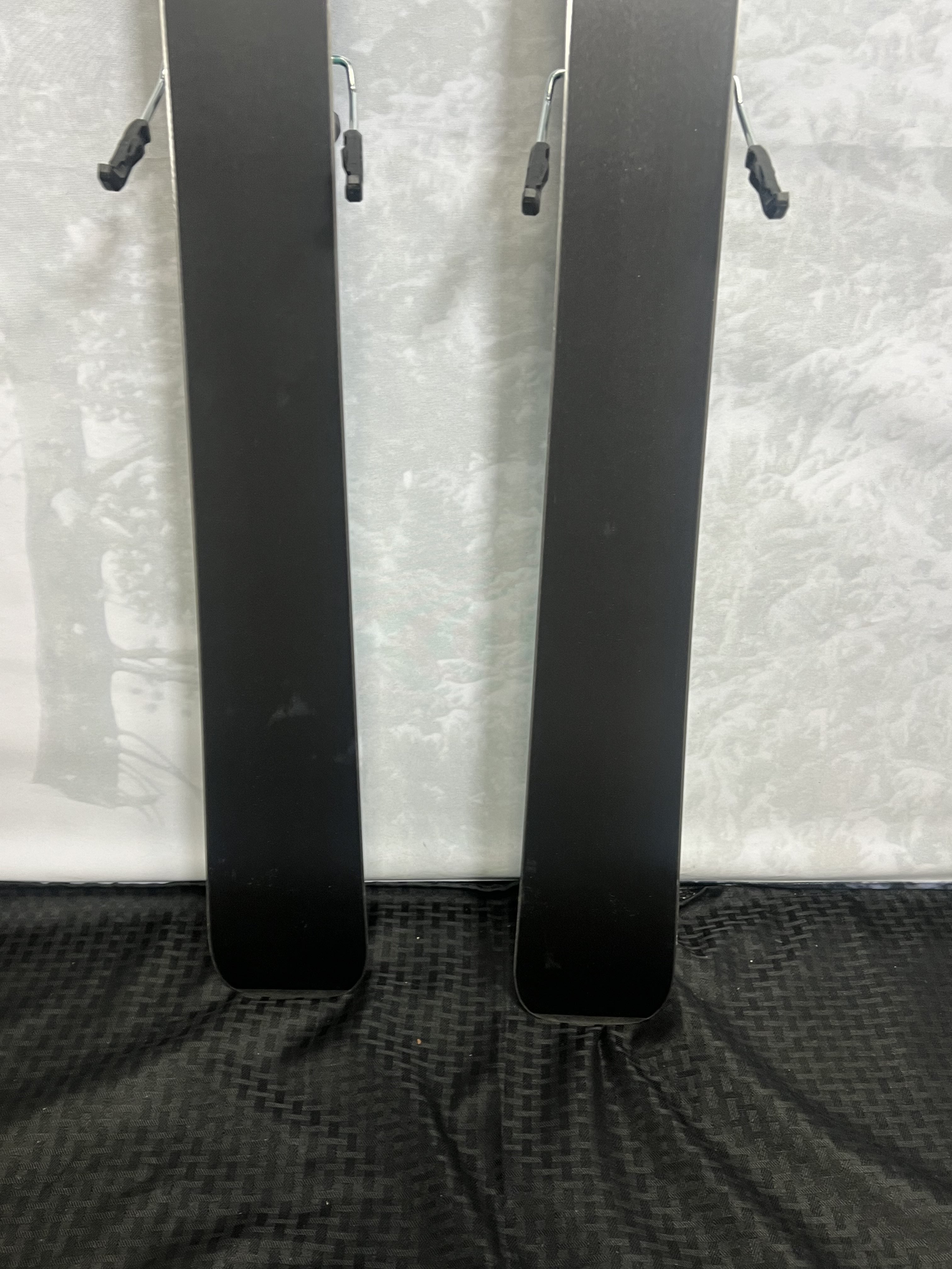 Lightly Used 2025 Armada Reliance 82 TI Skis 166cm w/ Aramda Strive 11 GW Binding
