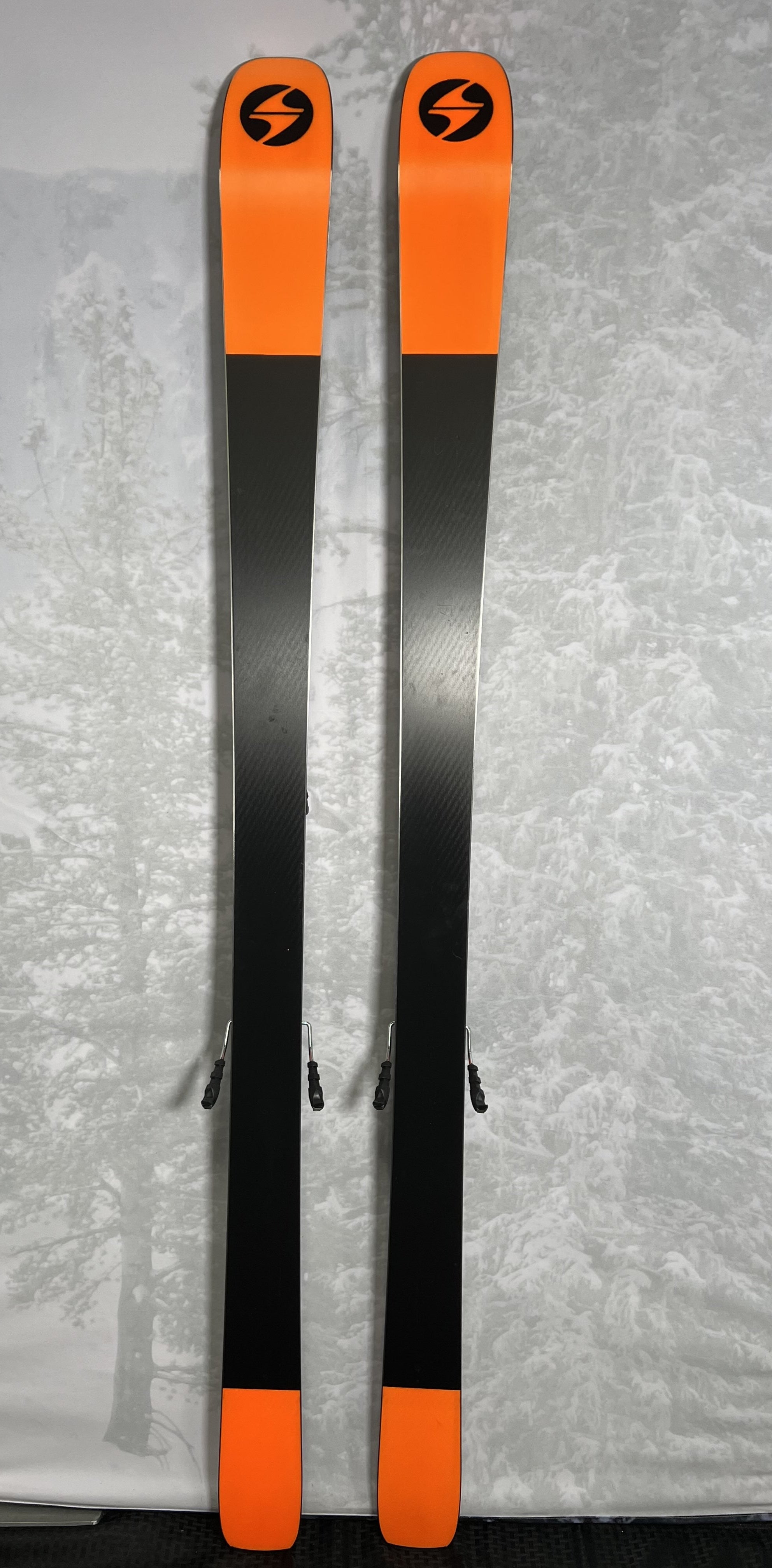 Lightly Used 2025 Blizzard Anomoly 88 TI Skis- 188cm w/ Tyrollia attack 13 Binding