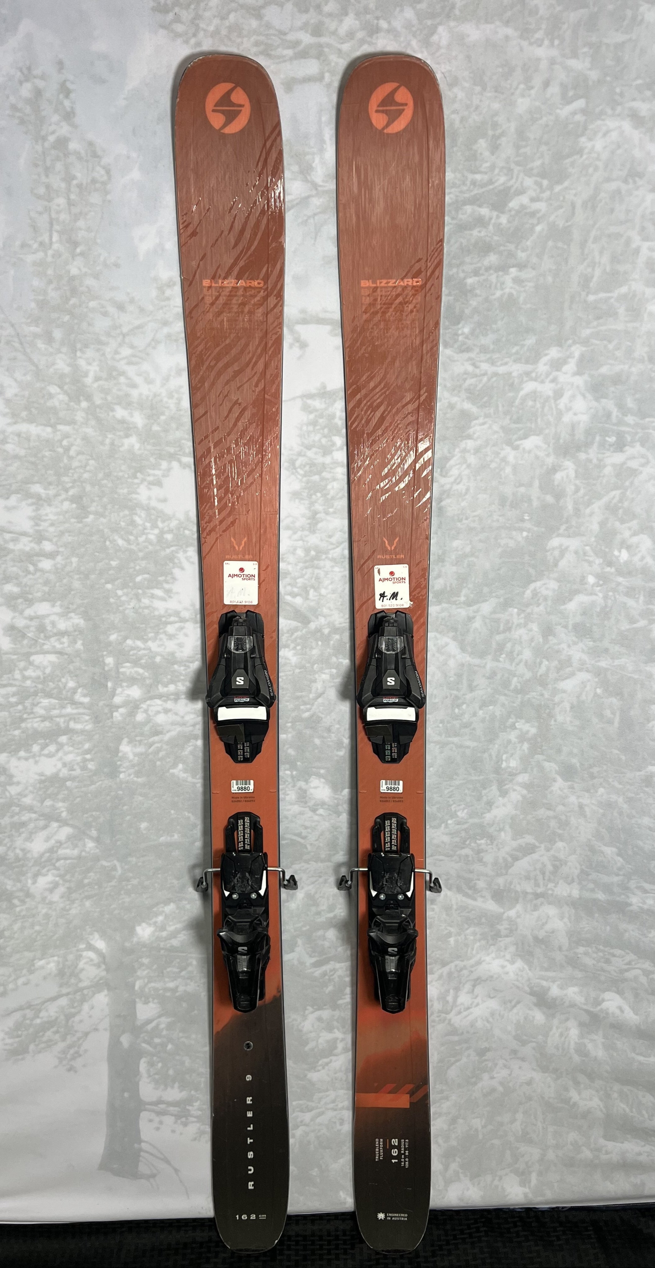 Lightly Used 2025 Blizzard Rustler 9 skis- 162cm w/ Salomon Strive 13 Binding