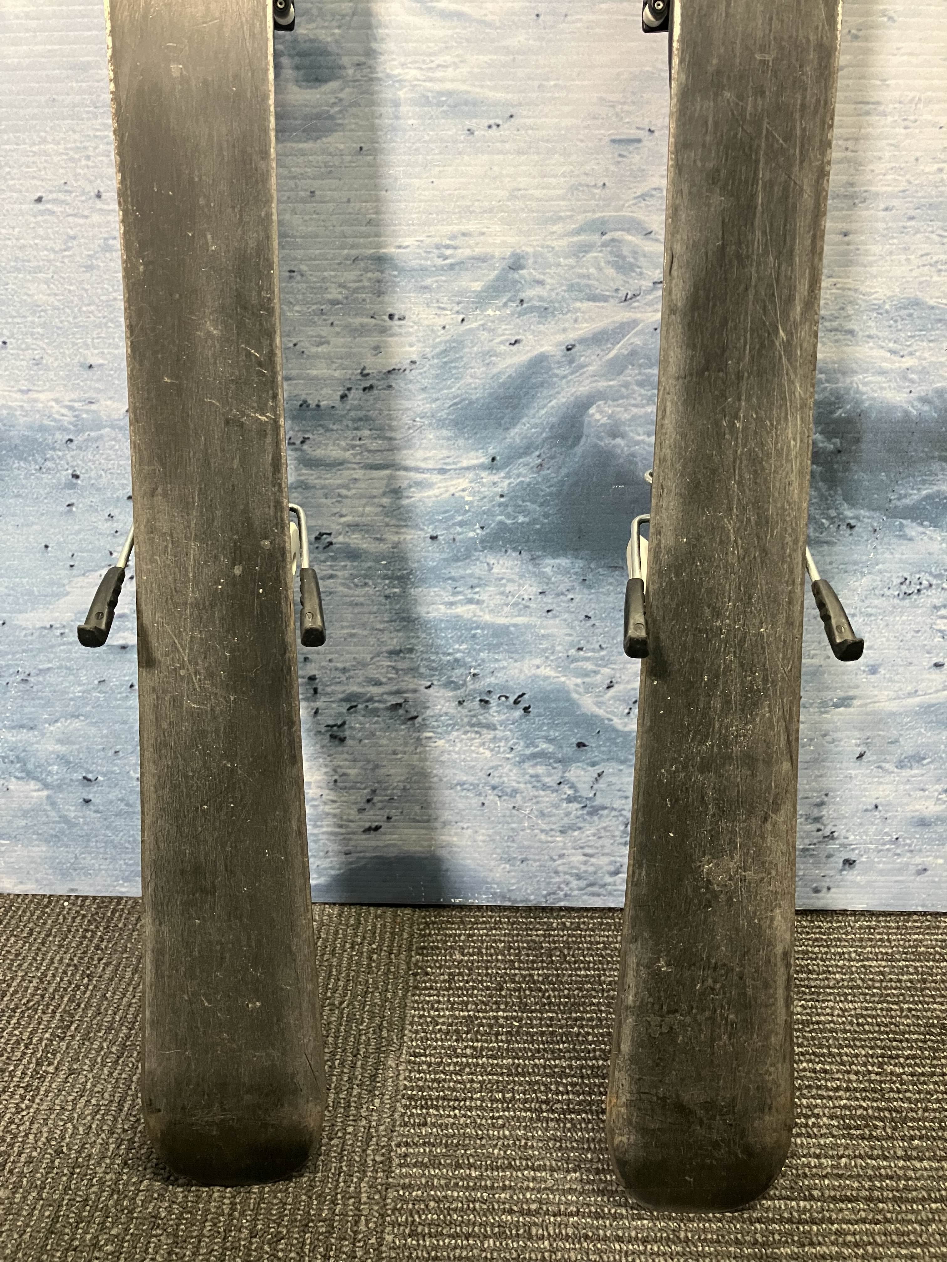 Used Head Supershape Team w/ Tyrolia 4.5 Demo Bindings - 107 CM 66 MM