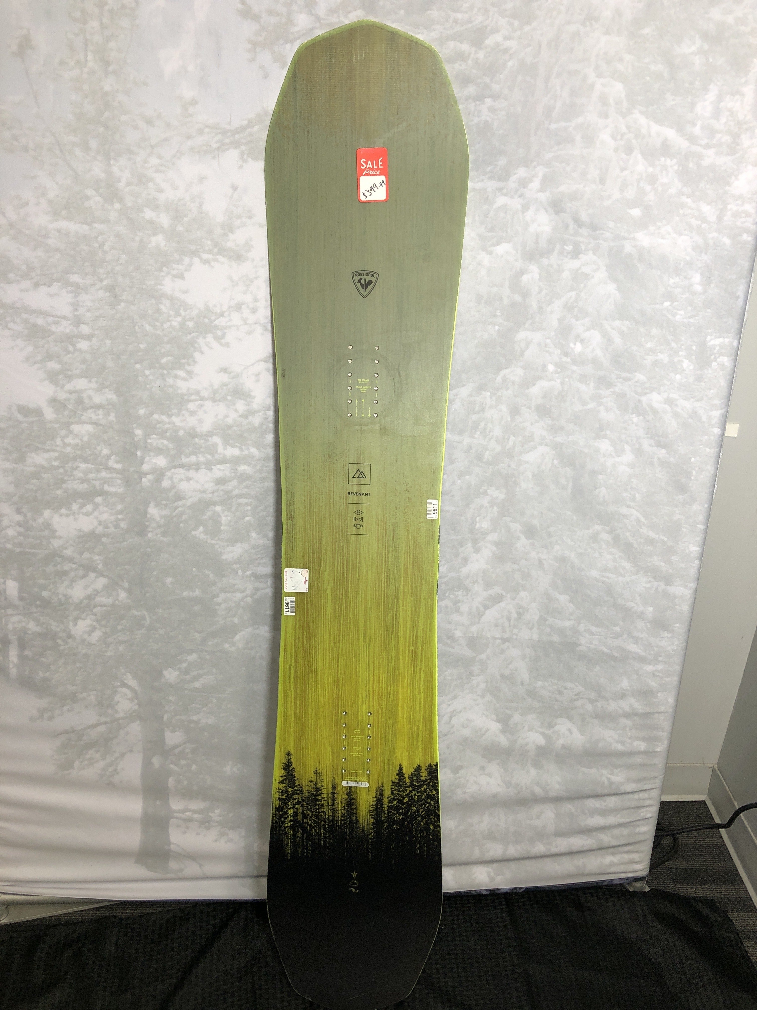 Used 2025 Rossignol Revenant 154CM Snowboard