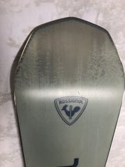 Used 2025 Rossignol Revenant 159CM w Snowboard