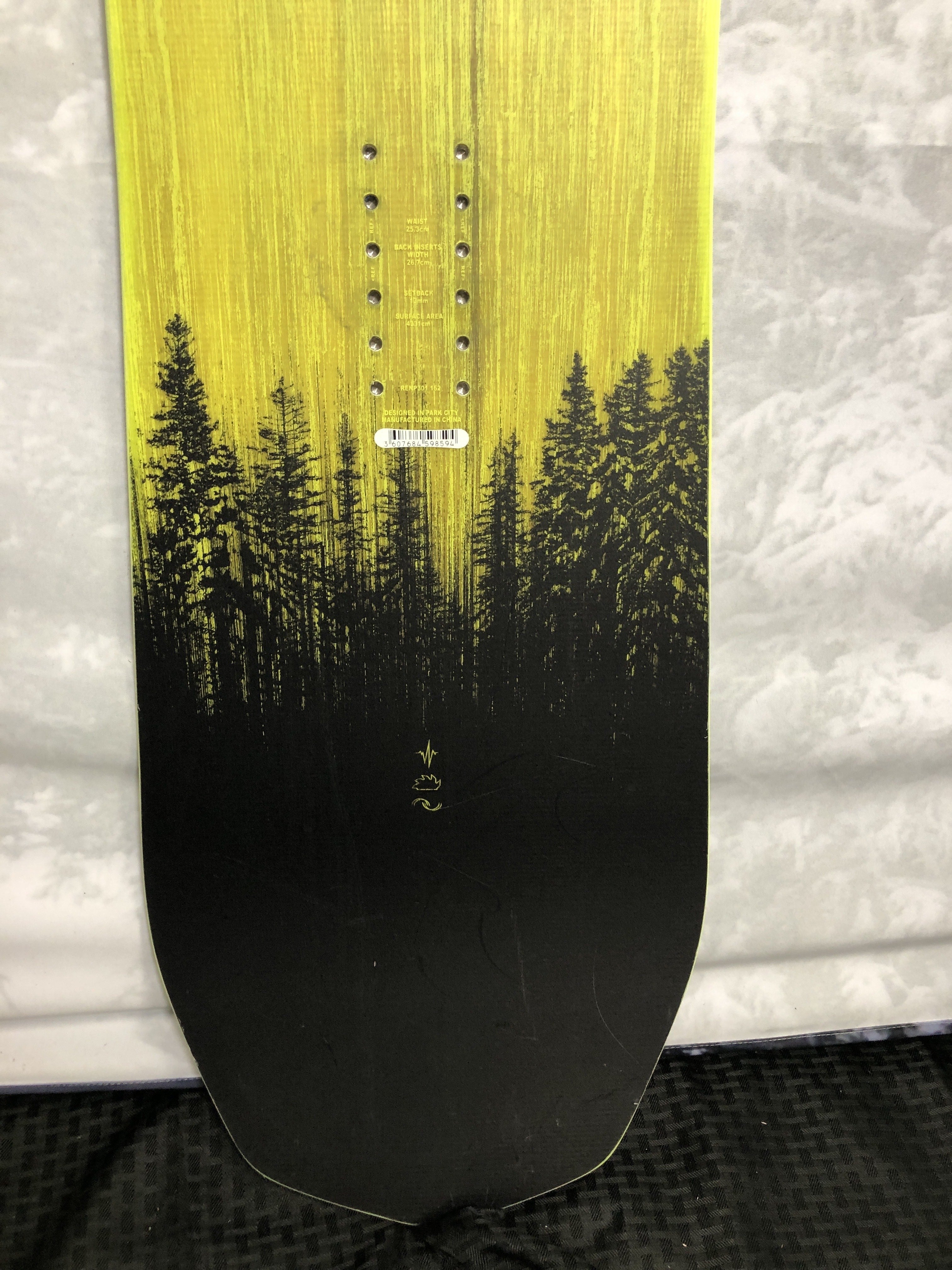 Used 2025 Rossignol Revenant 162CM Snowboard