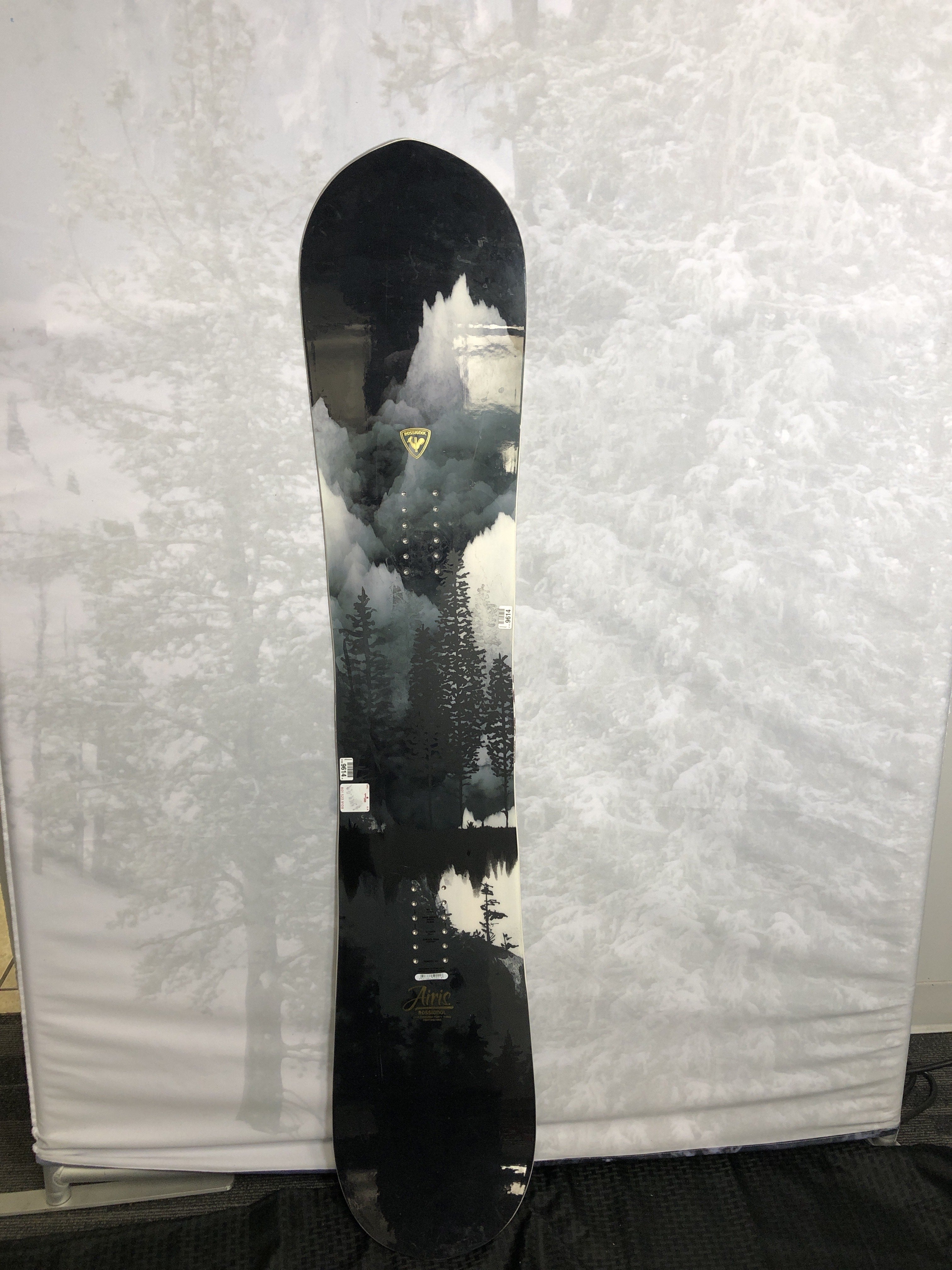 Used 2025 Rossignol Airis 143CM Snowboard