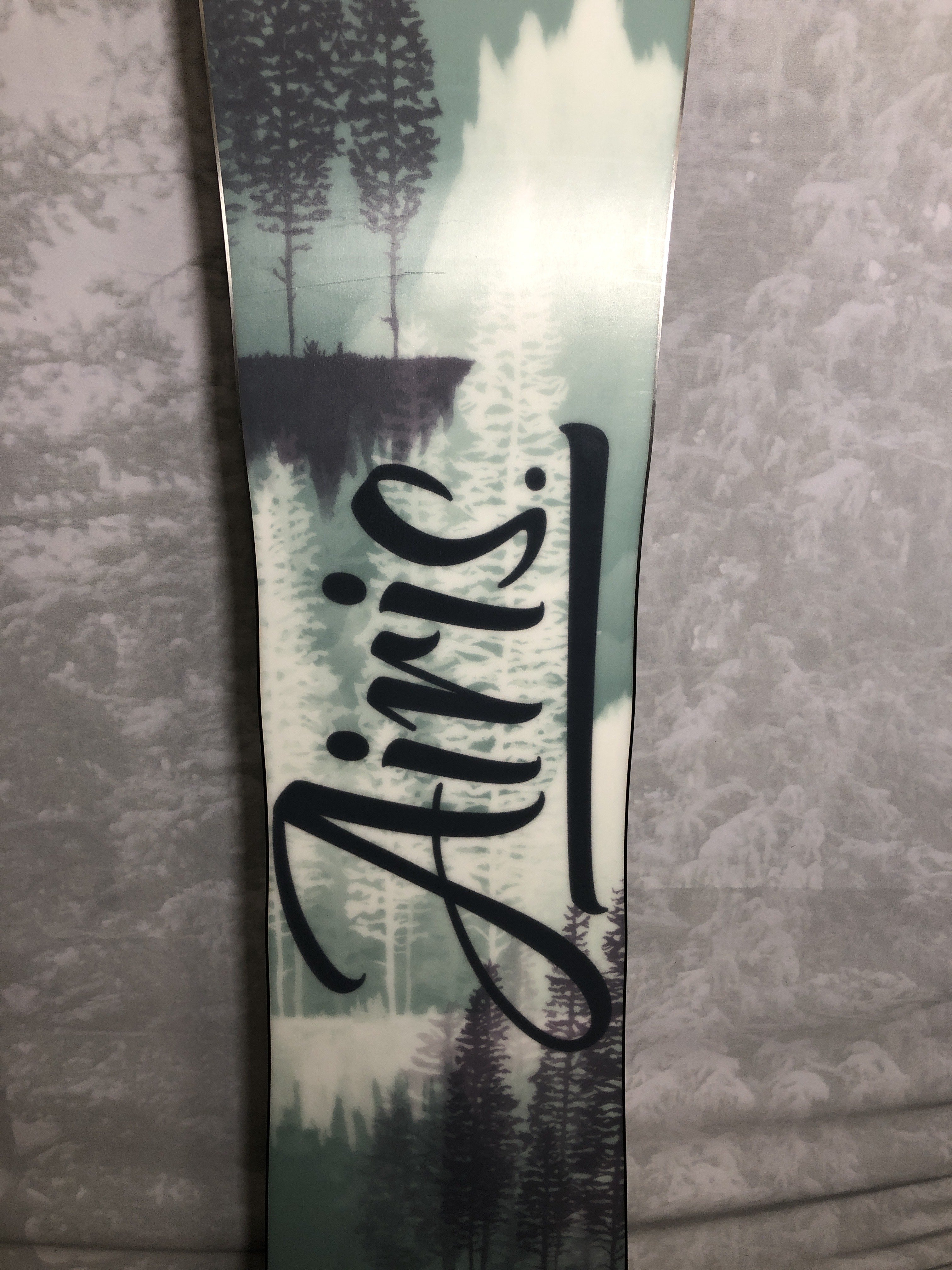 Used 2025 Rossignol Airis 152CM Snowboard