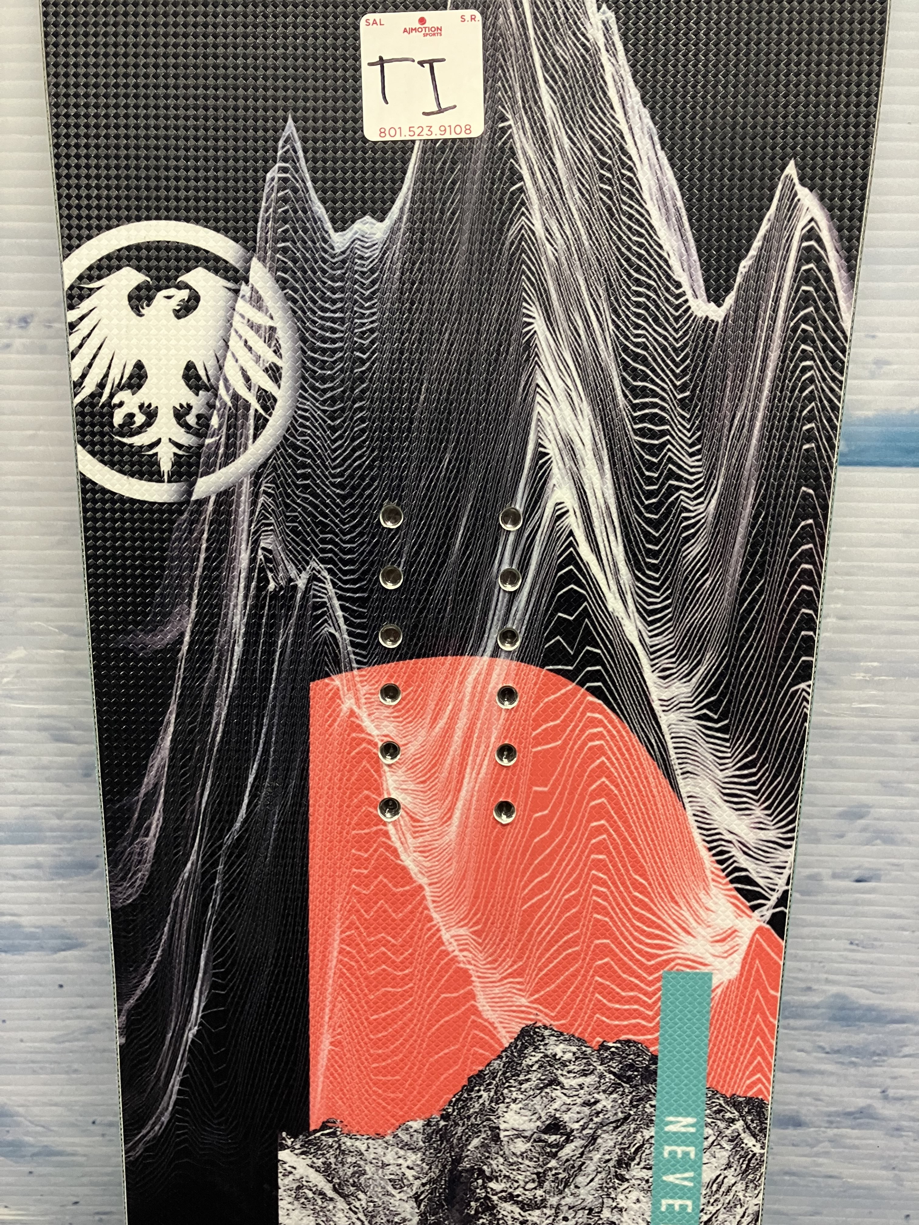Lightly Used 2025 Never Summer Women's Proto Synthesis 145cm Snowboard