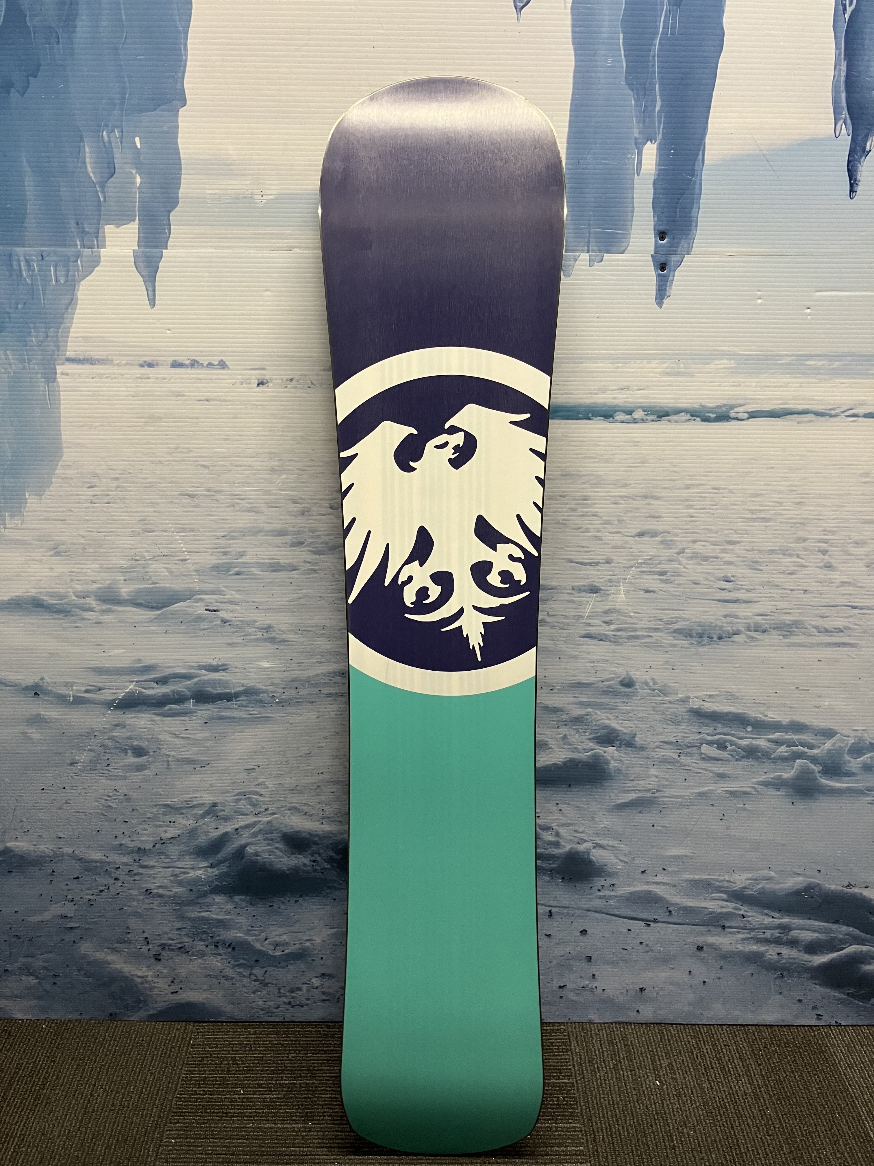 Lightly Used 2025 Never Summer Women's Proto Synthesis 145cm Snowboard