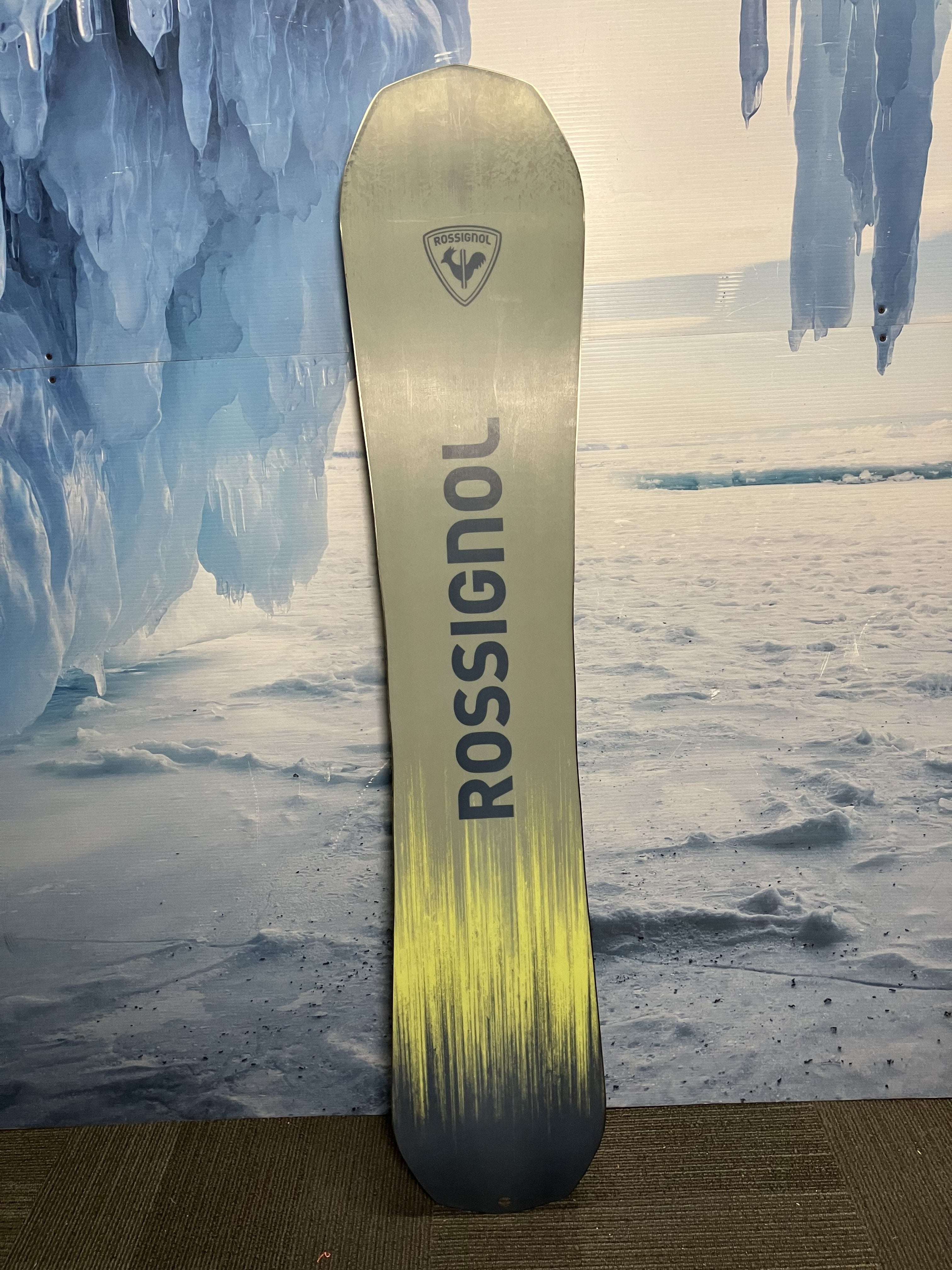 Lightly Used Rossignol Revenant 2025 158CM Snowboard