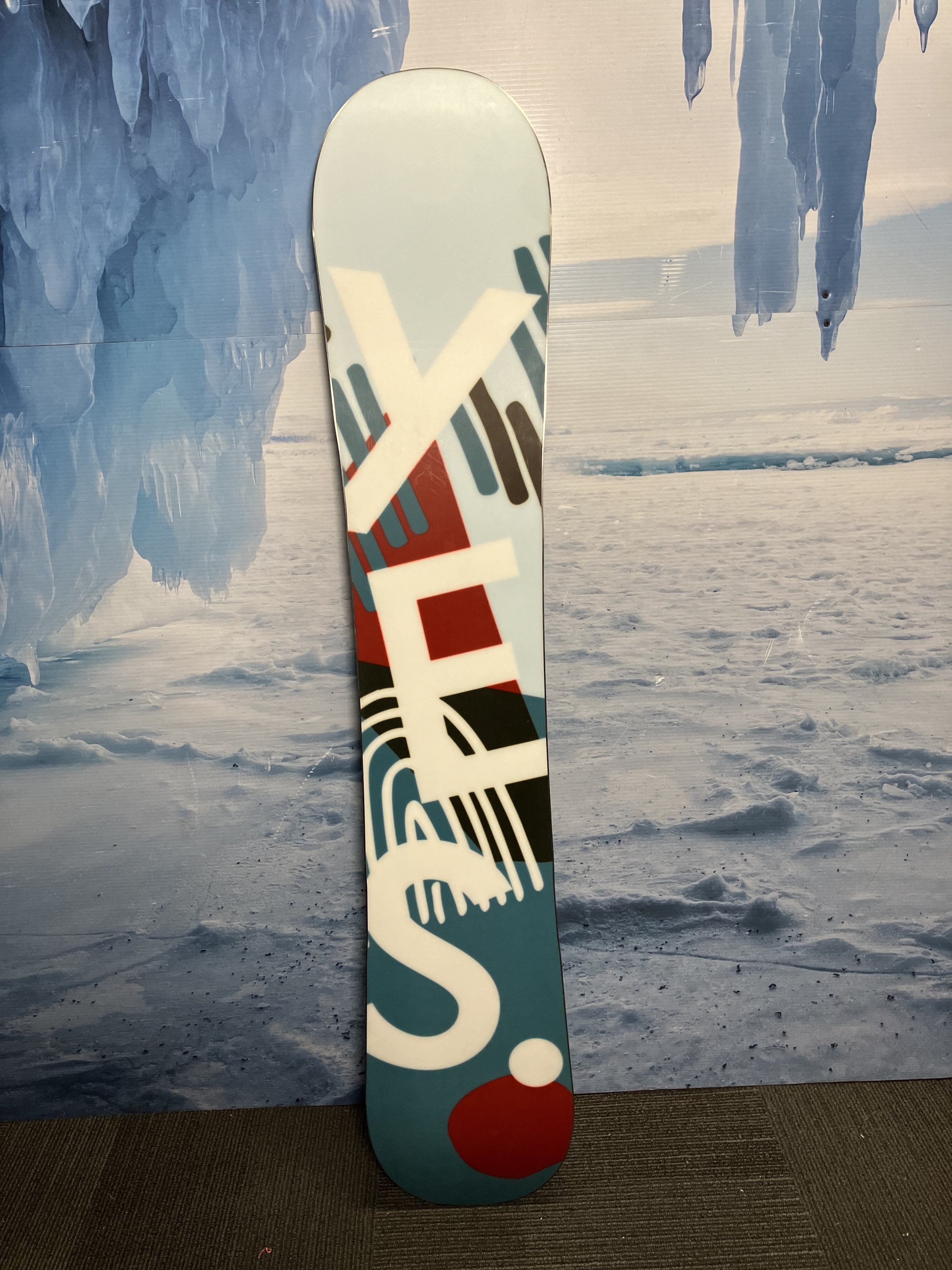 Lightly Used Yes Hello 2025 155CM Snowboard