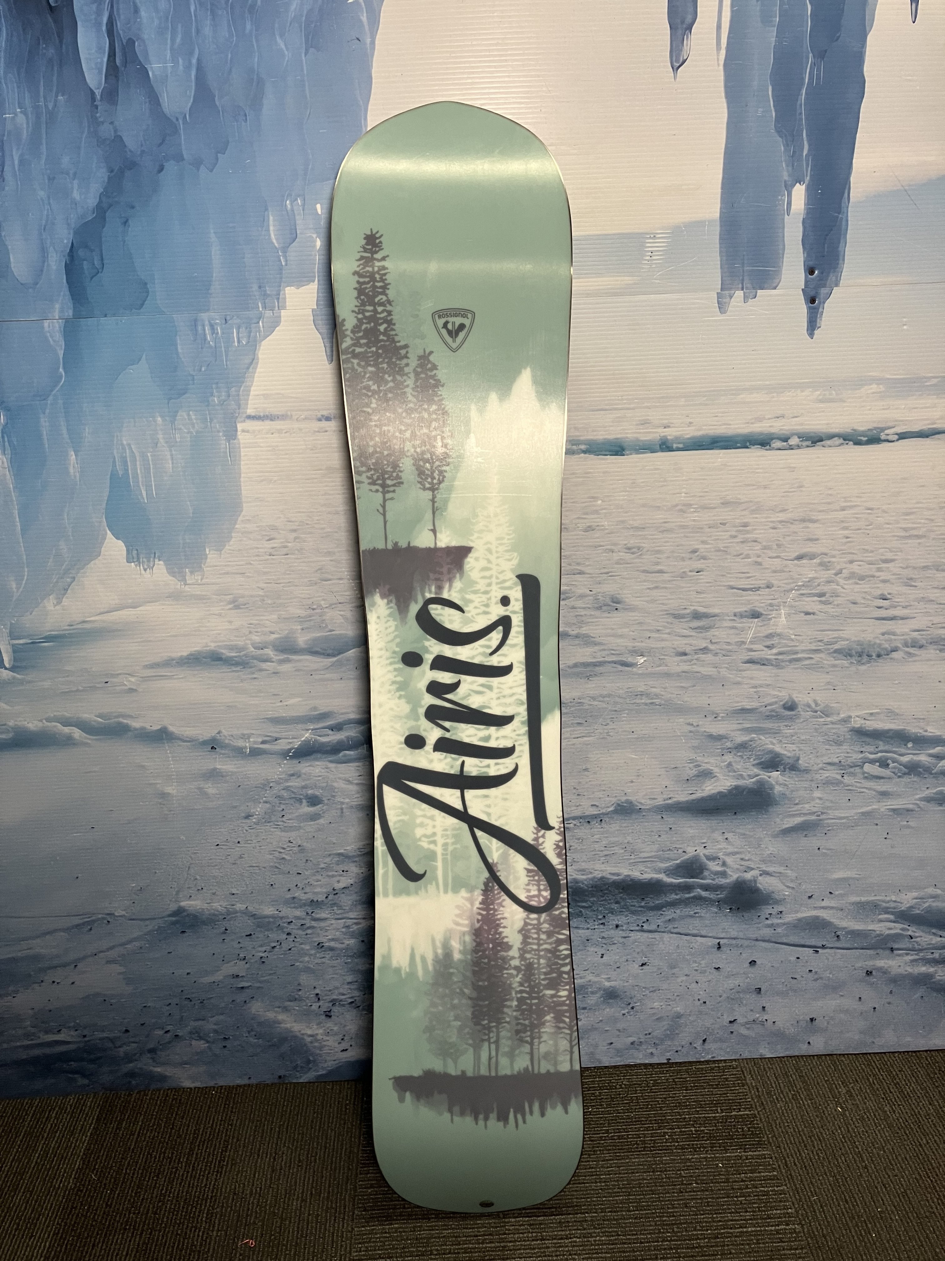 Lightly Used Rossignol Airis 2025 149CM Snowboard
