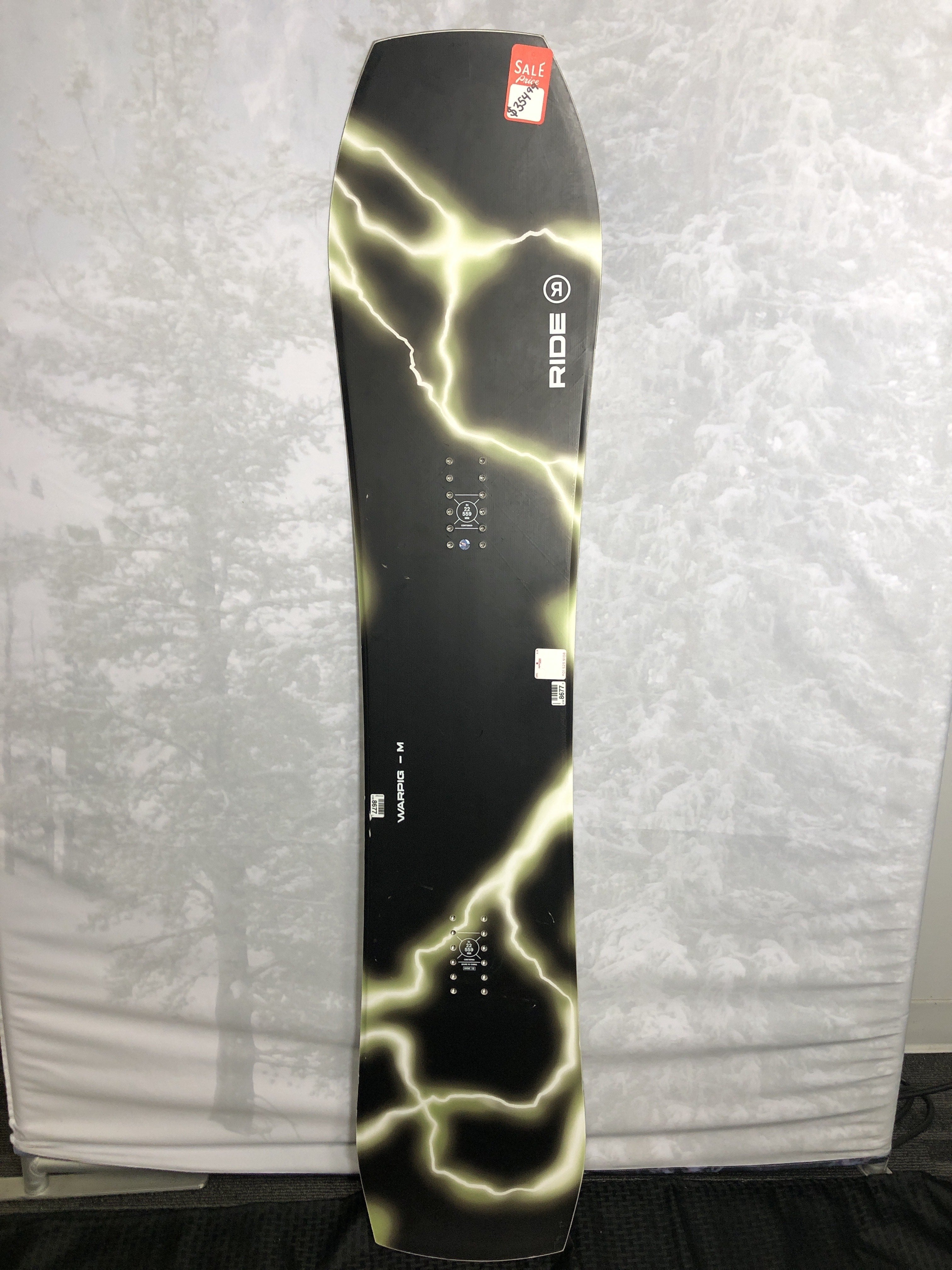 Used 2025 Ride Warpig 151CM Snowboard