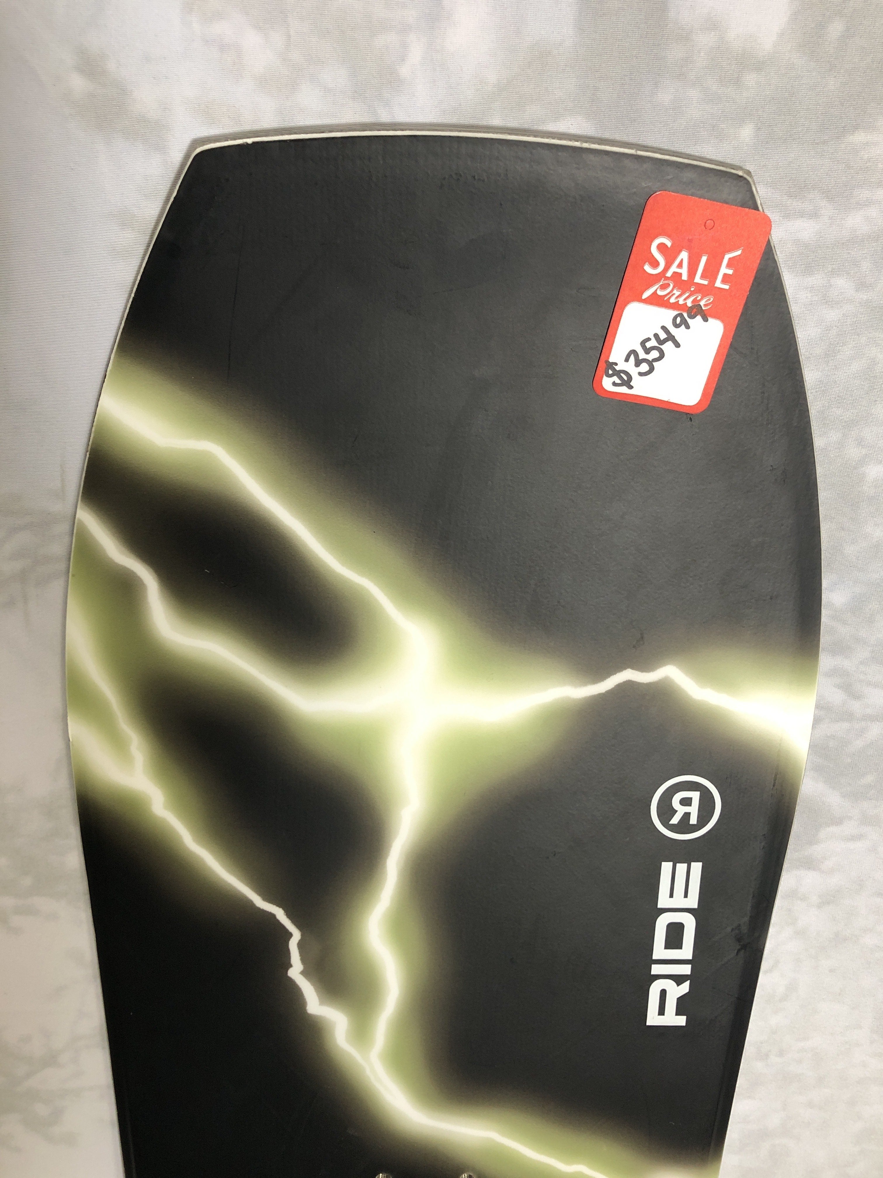 Used 2025 Ride Warpig 151CM Snowboard