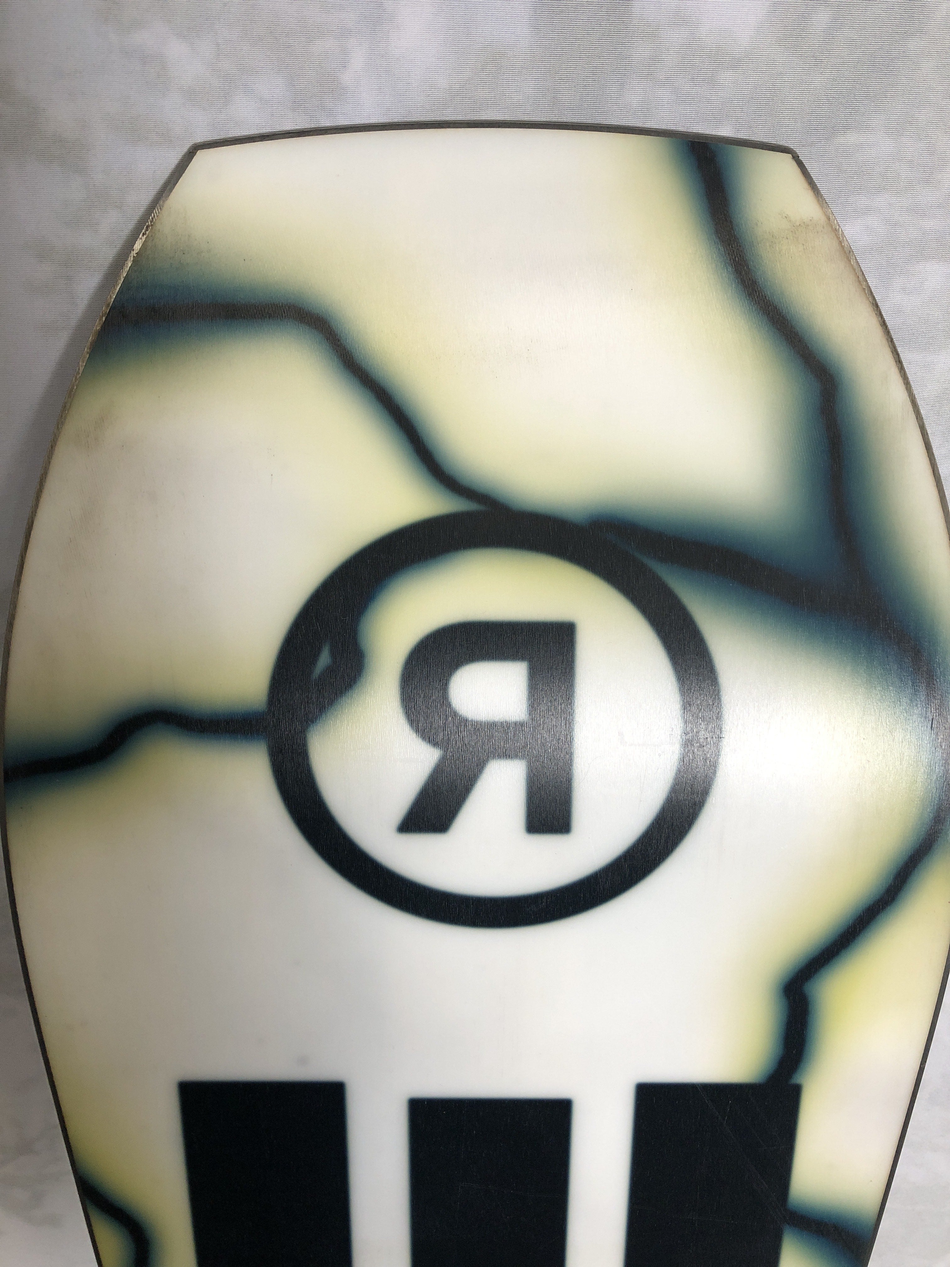 Used 2025 Ride Warpig 151CM Snowboard