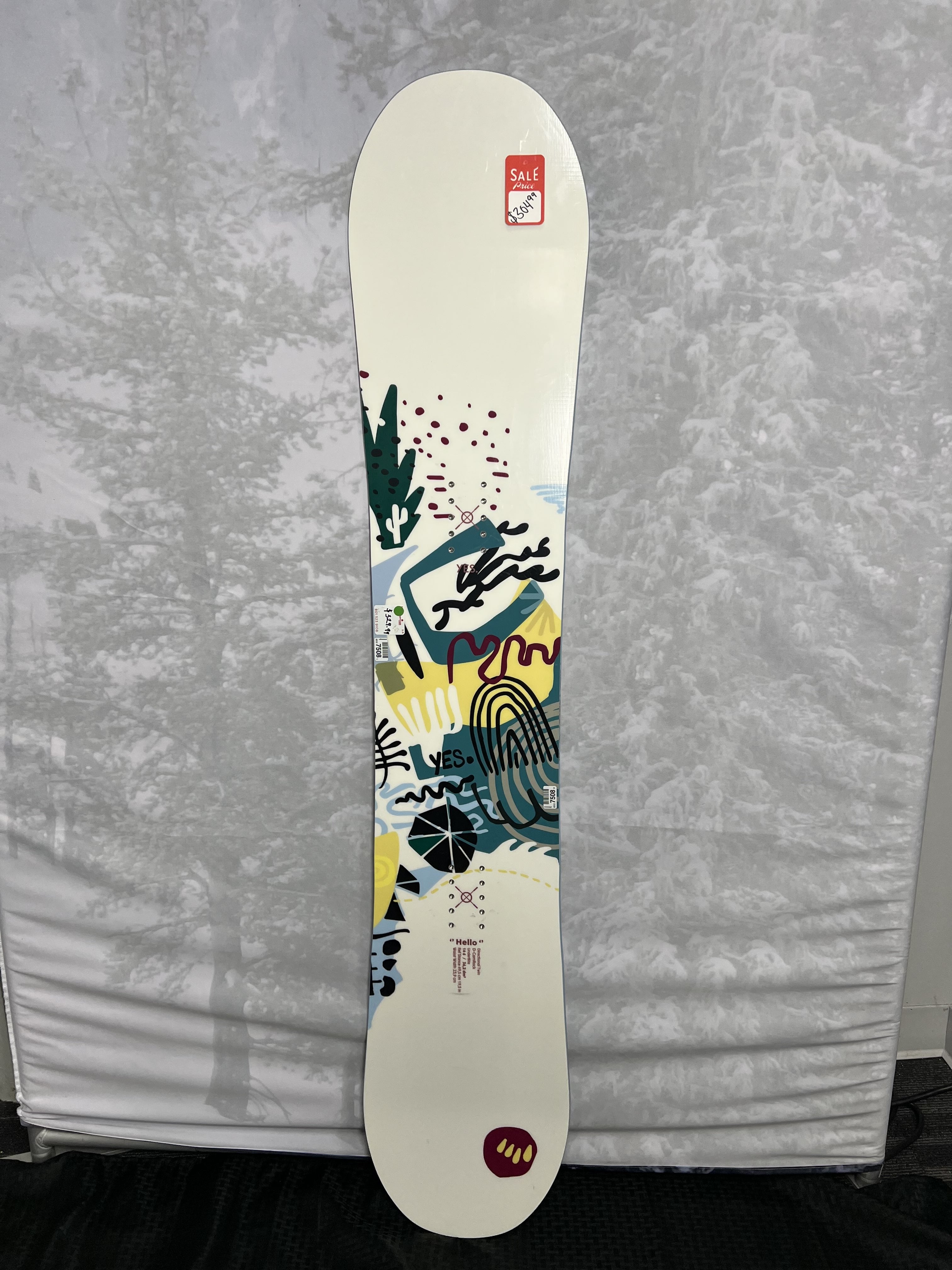 Lightly Used Yes Hello 2025 146CM Snowboard