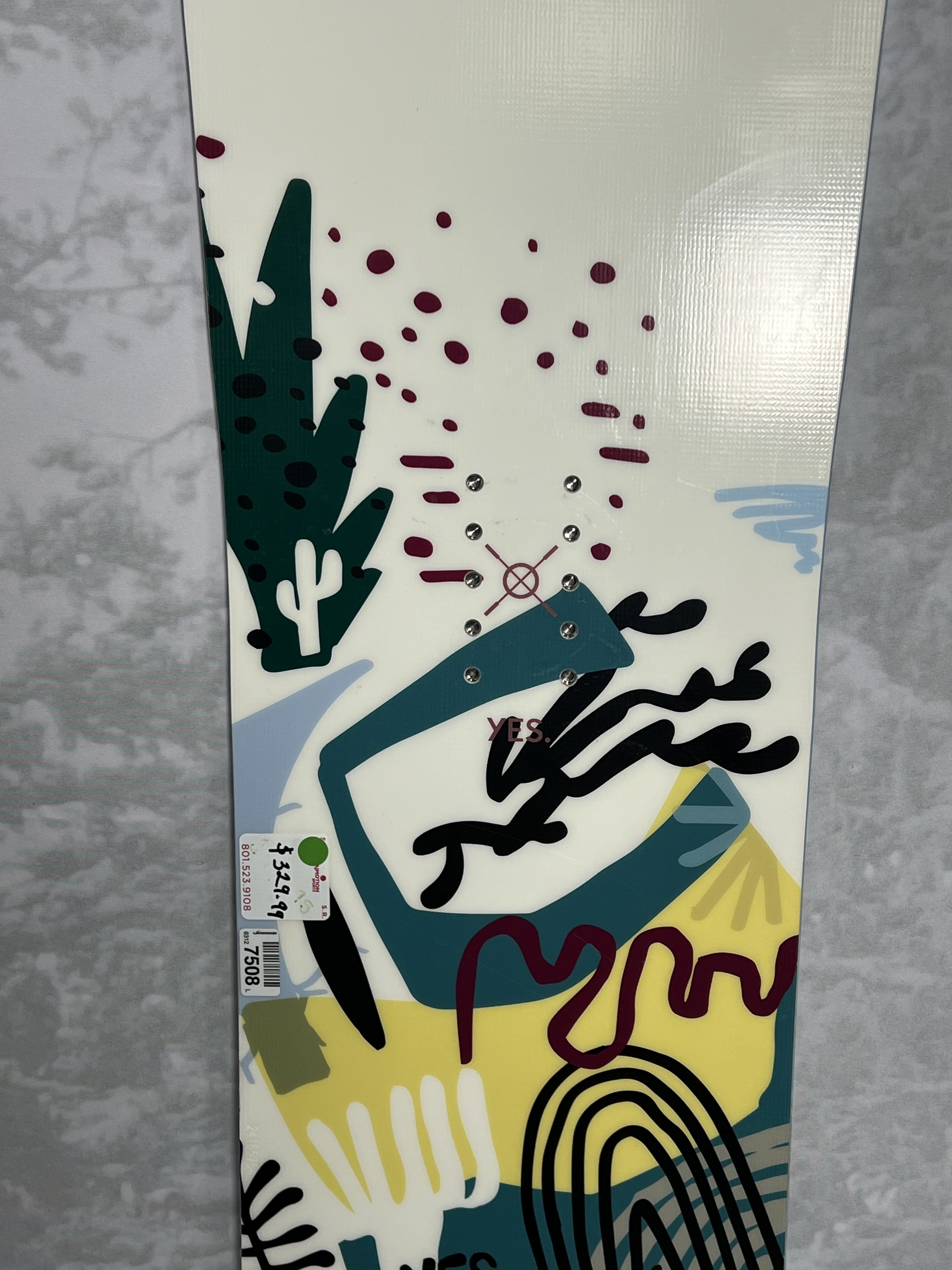 Lightly Used Yes Hello 2025 146CM Snowboard