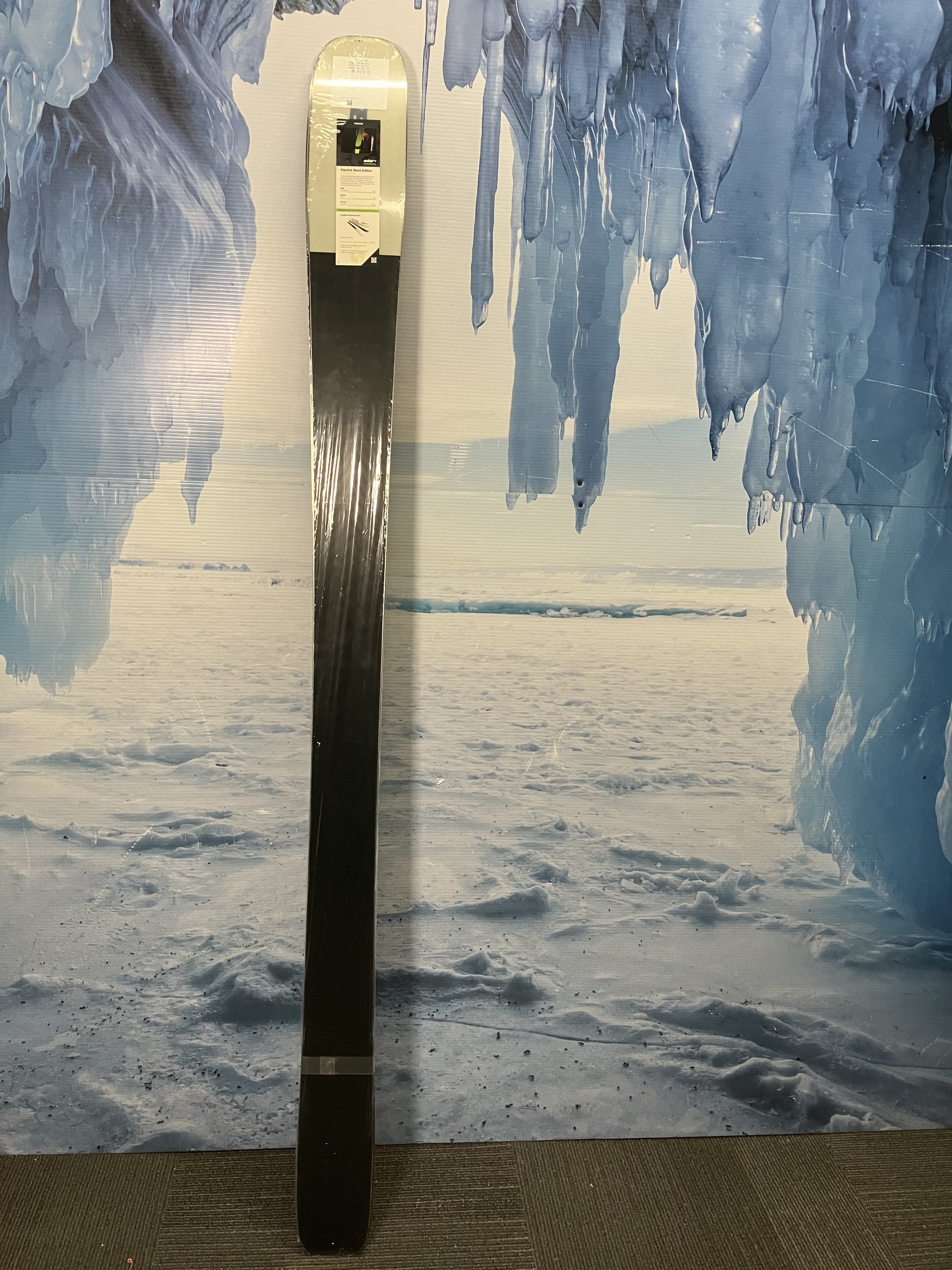 New Elan Ripstick 102 Black Edition Flat 189Cm Skis