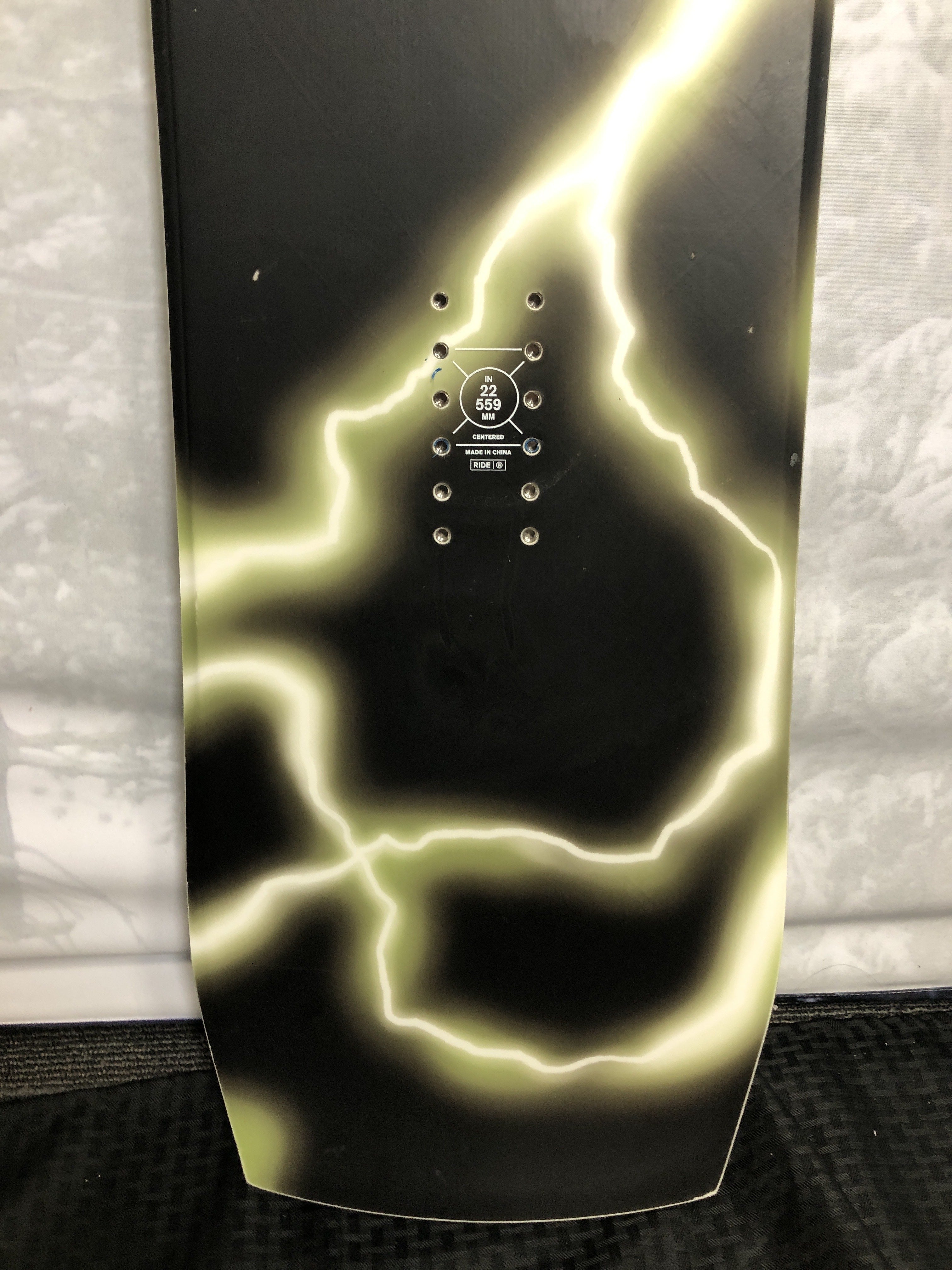 New 2025 Ride Warpig 151CM Snowboard