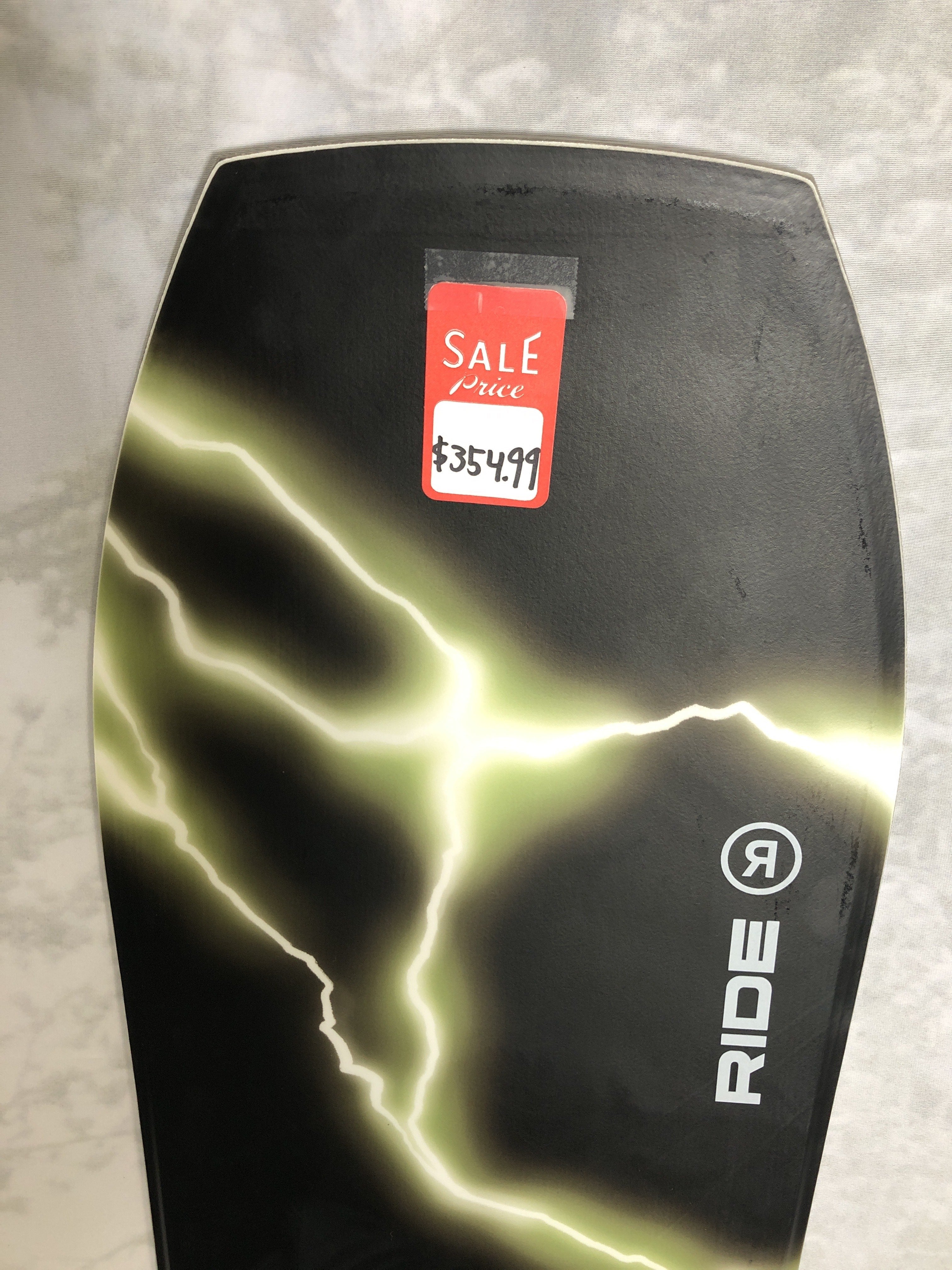 Used 2025 Ride Warpig 148CM Snowboard