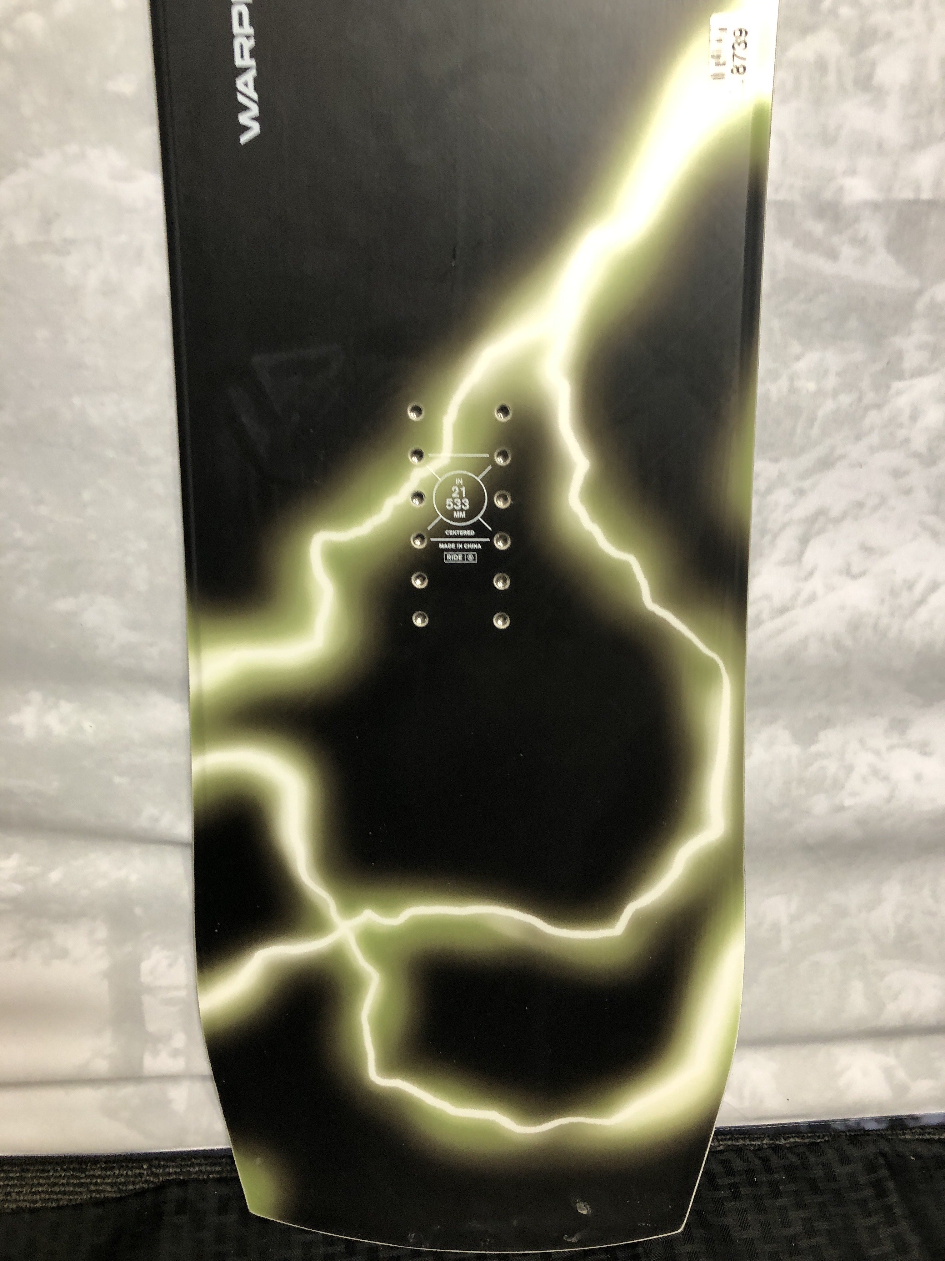 Used 2025 Ride Warpig 148CM Snowboard