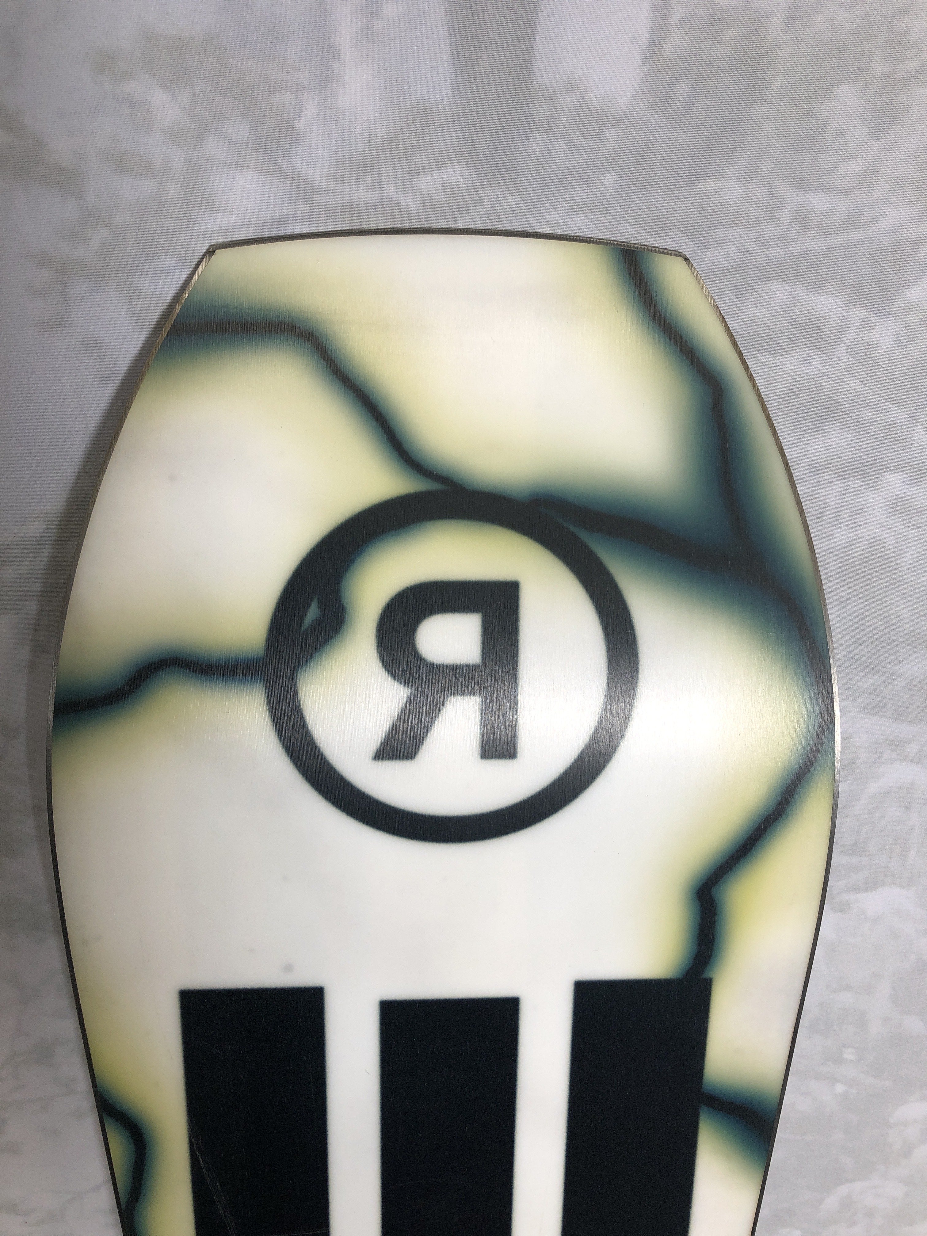 Used 2025 Ride Warpig 148CM Snowboard