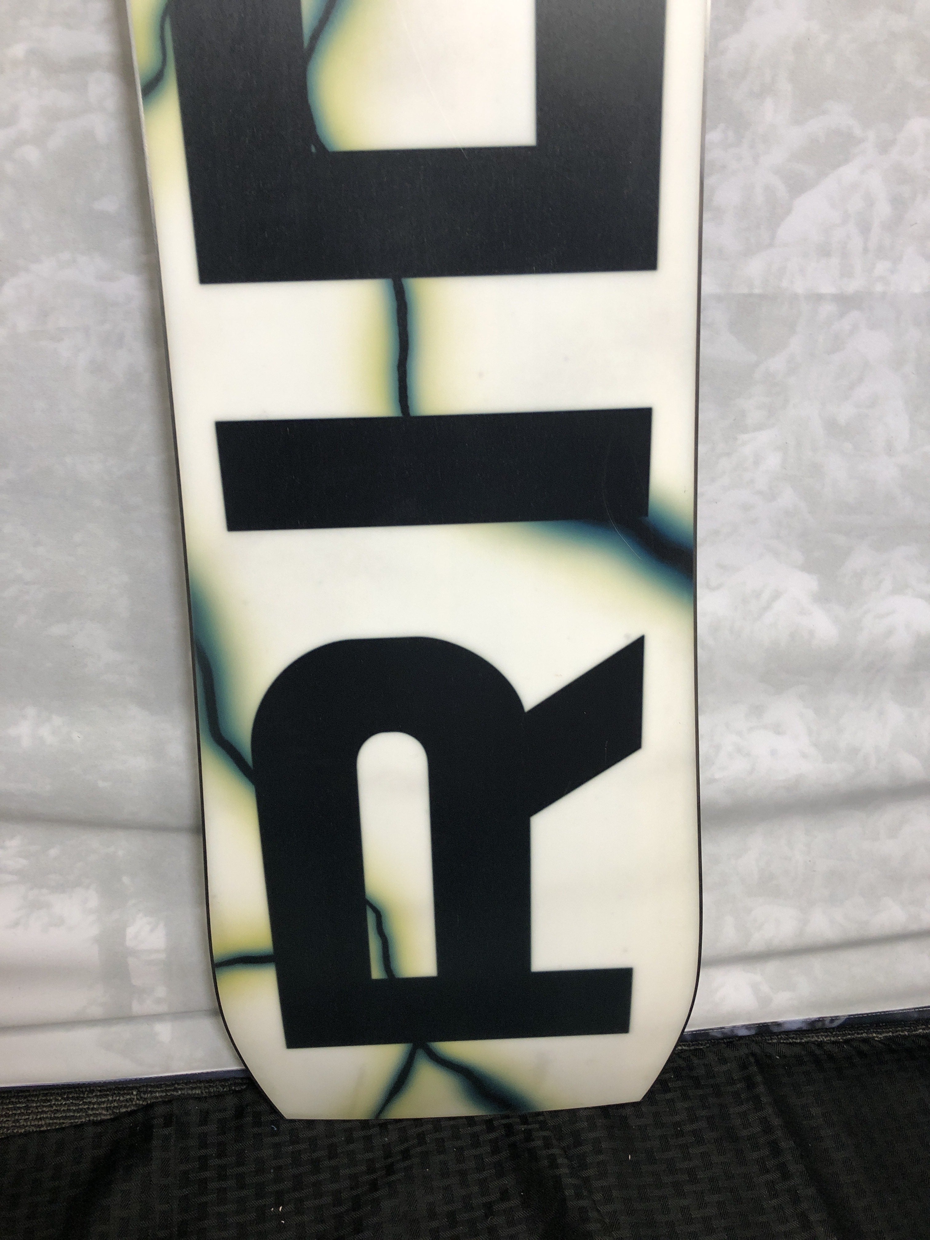 Used 2025 Ride Warpig 148CM Snowboard