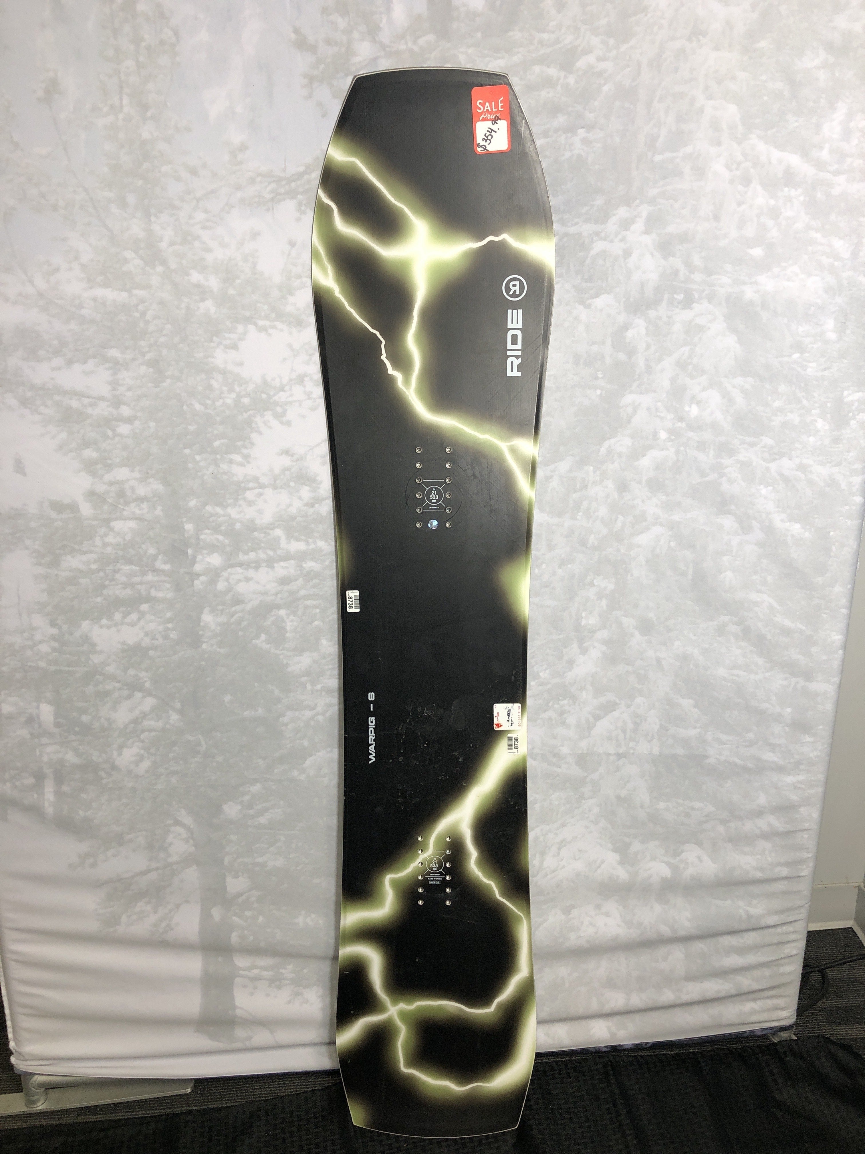 Used 2025 Ride Warpig 148CM Snowboard