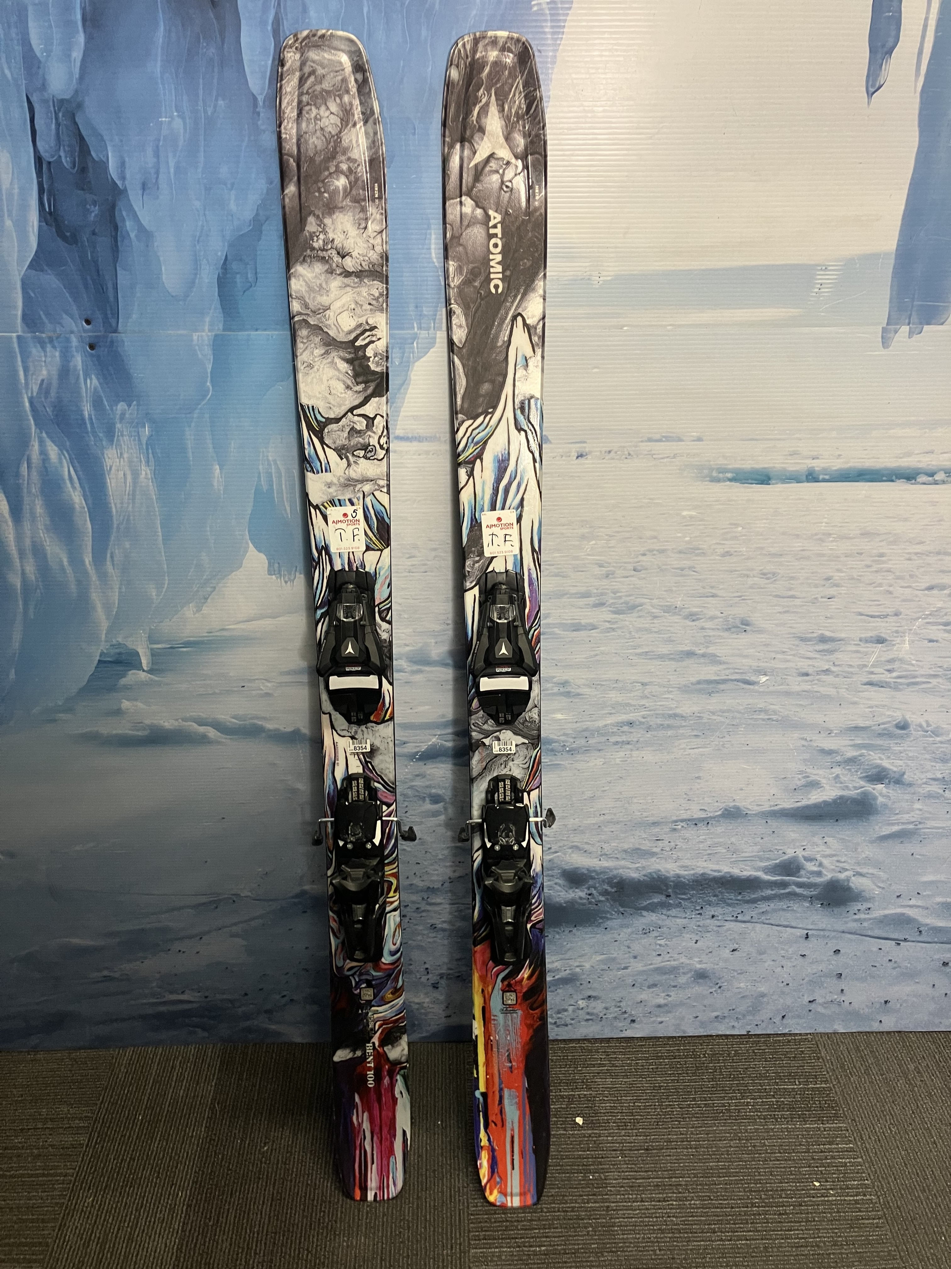 Used 2025 Atomic Bent Chetler 100 158cm Ski w/ atomic strive 13 Demo Binding