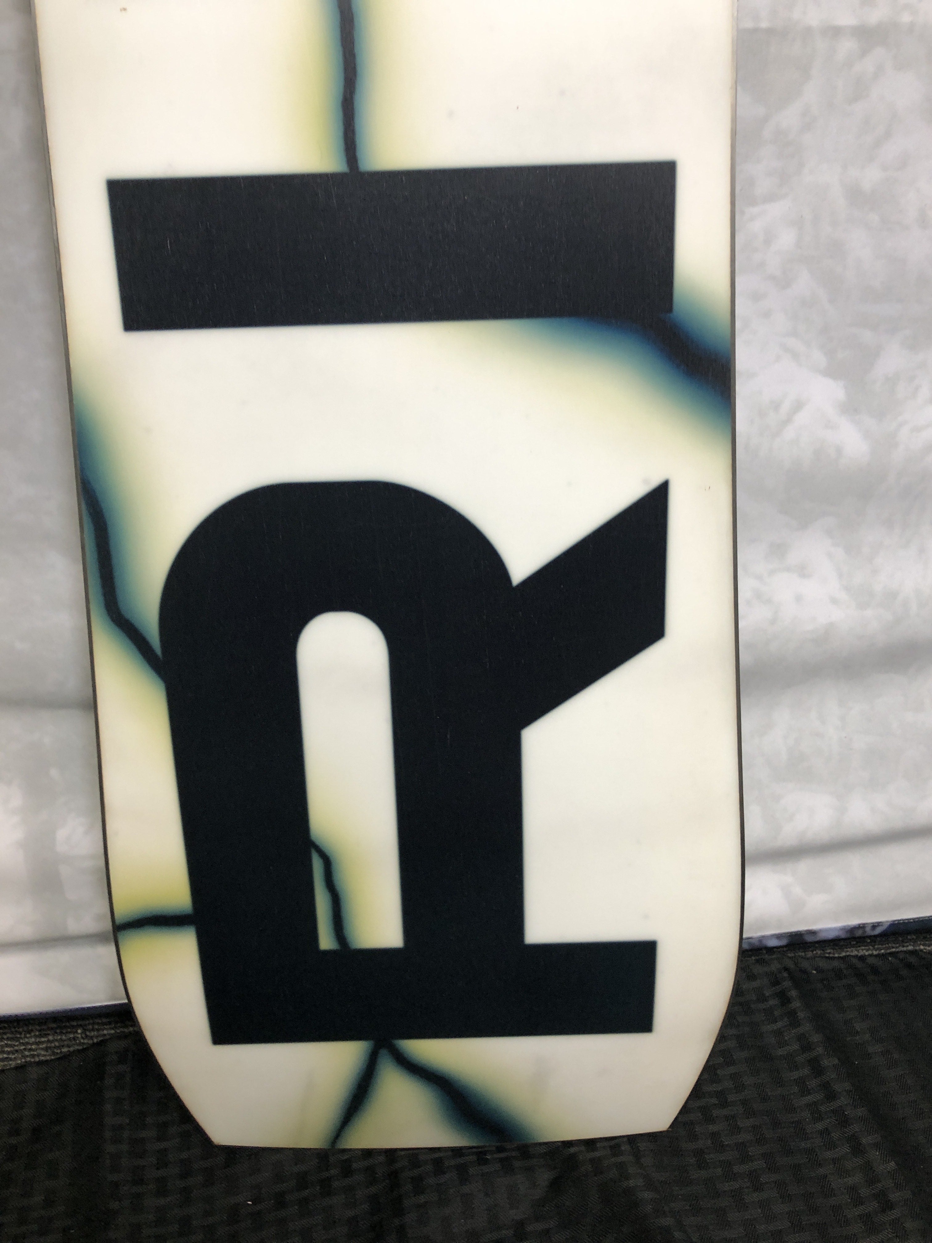 Used 2025 Ride Warpig 148CM Snowboard