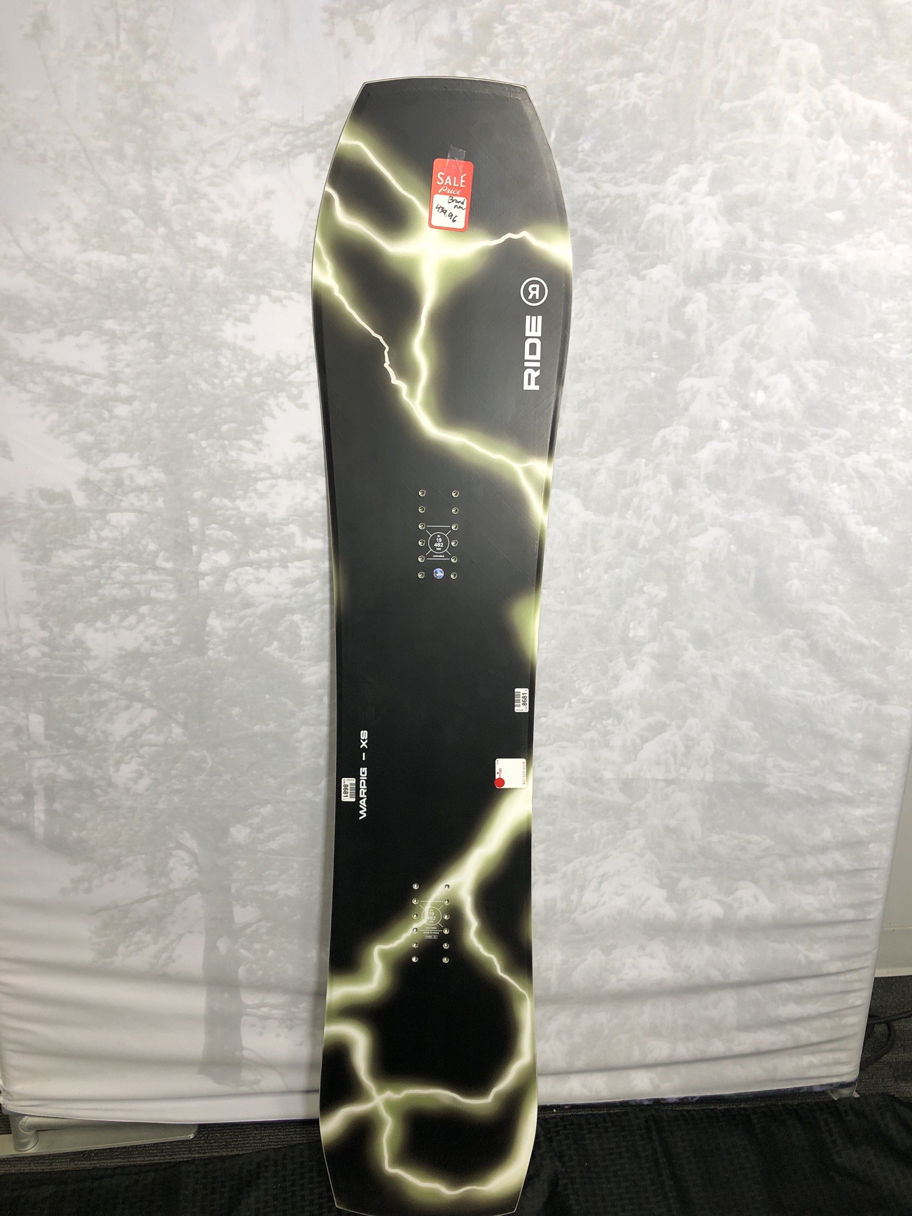 New 2025 Ride Warpig 142CM Snowboard