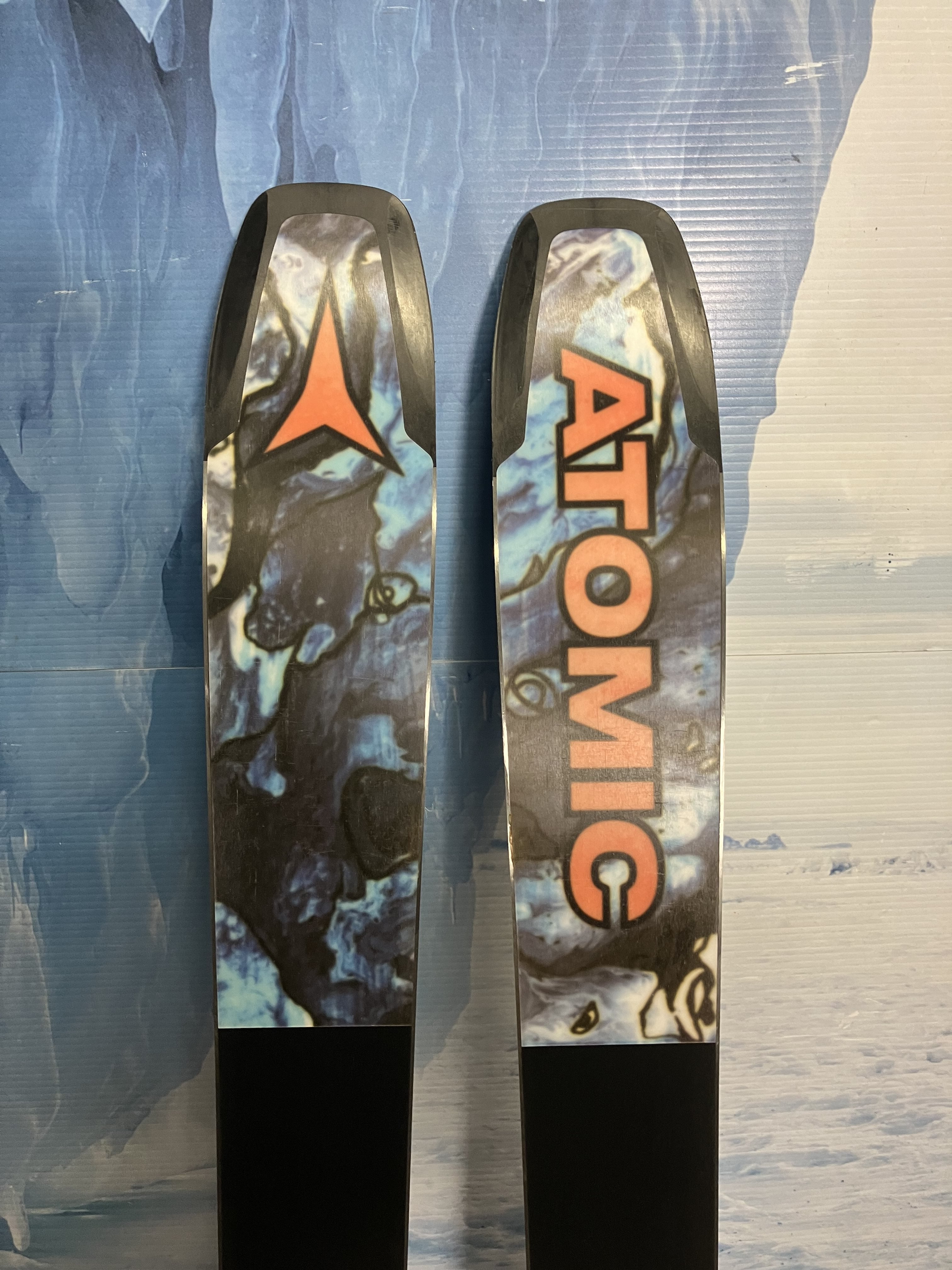 Used 2025 Atomic Bent Chetler 100 158cm Ski w/ atomic strive 13 Demo Binding