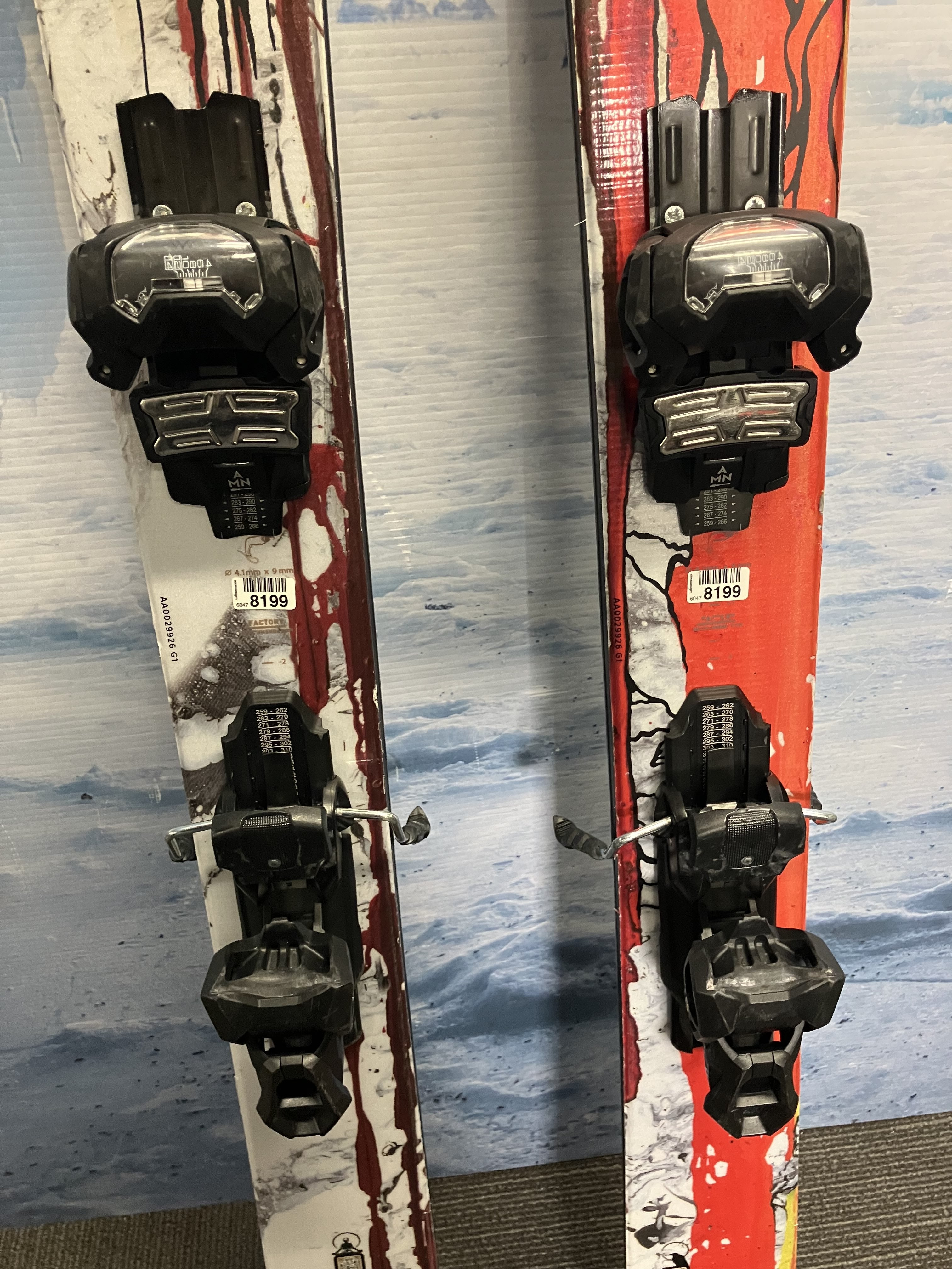Used 2024 Atomic Bent Chetler 110 180cm Ski w/ atomic strive 13 Demo Binding
