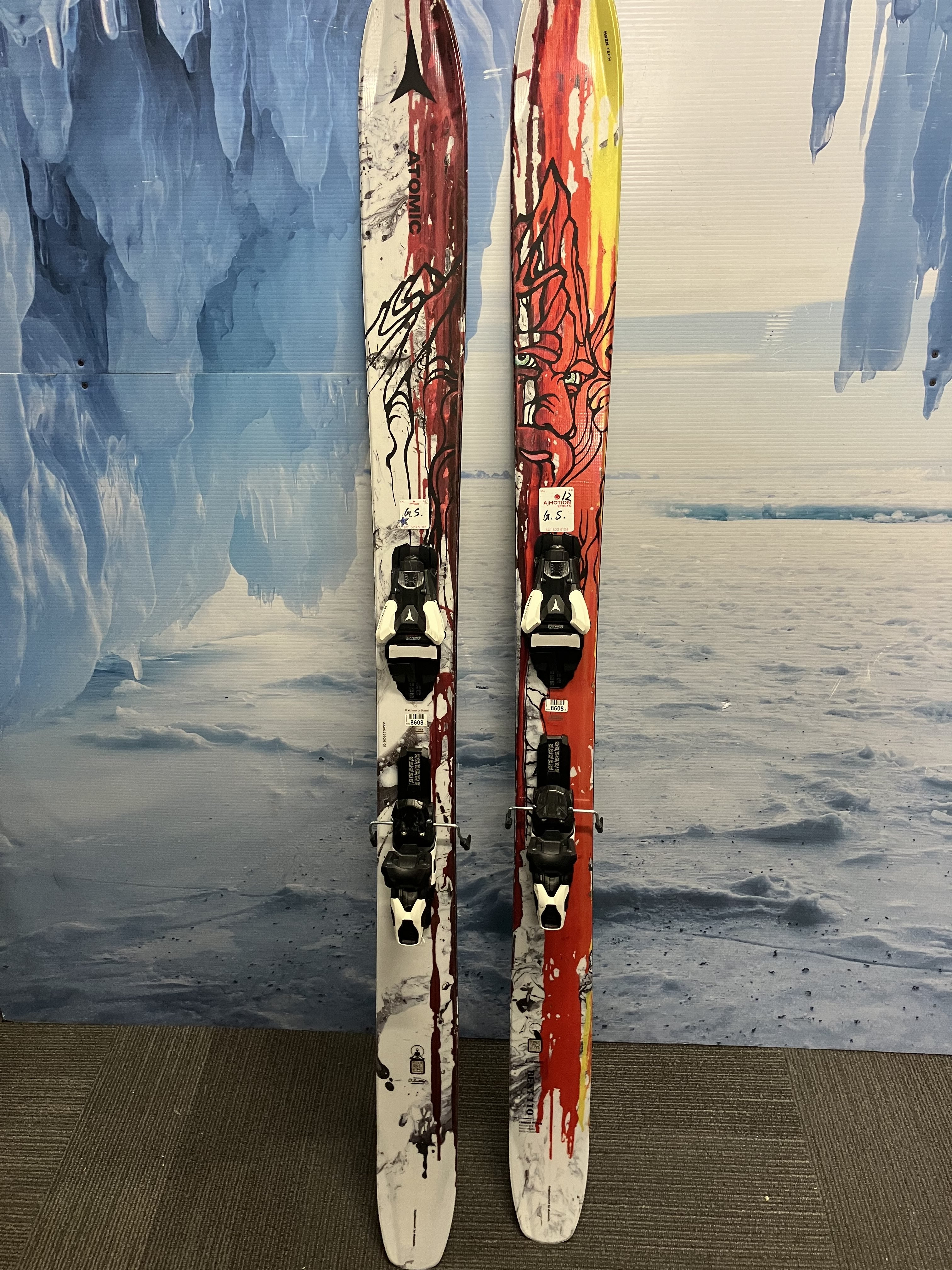 Used 2024 Atomic Bent Chetler 110 172cm Ski w/ atomic strive 13 Demo Binding
