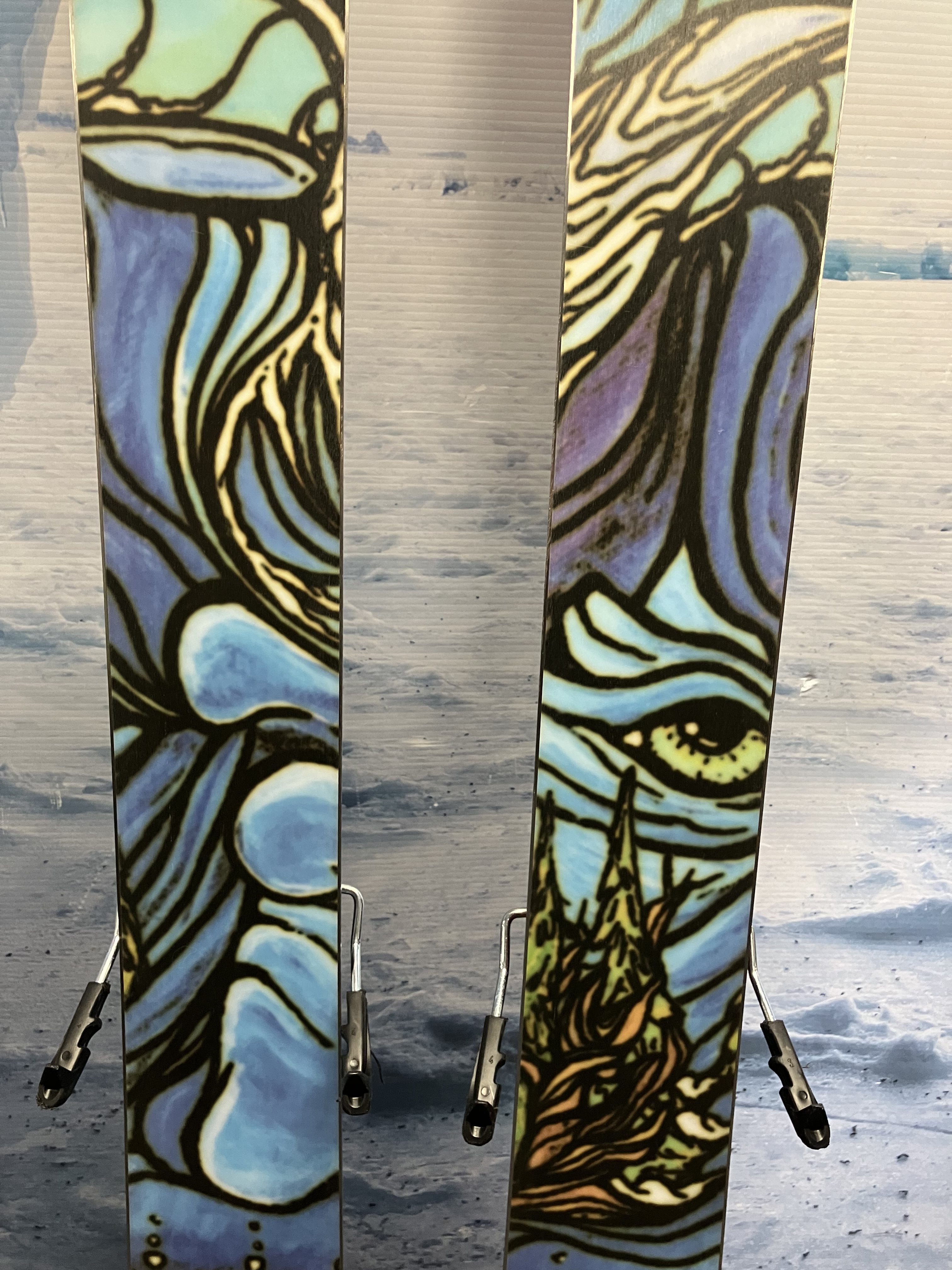 Used 2024 Atomic Bent Chetler 110 180cm Ski w/ atomic strive 13 Demo Binding