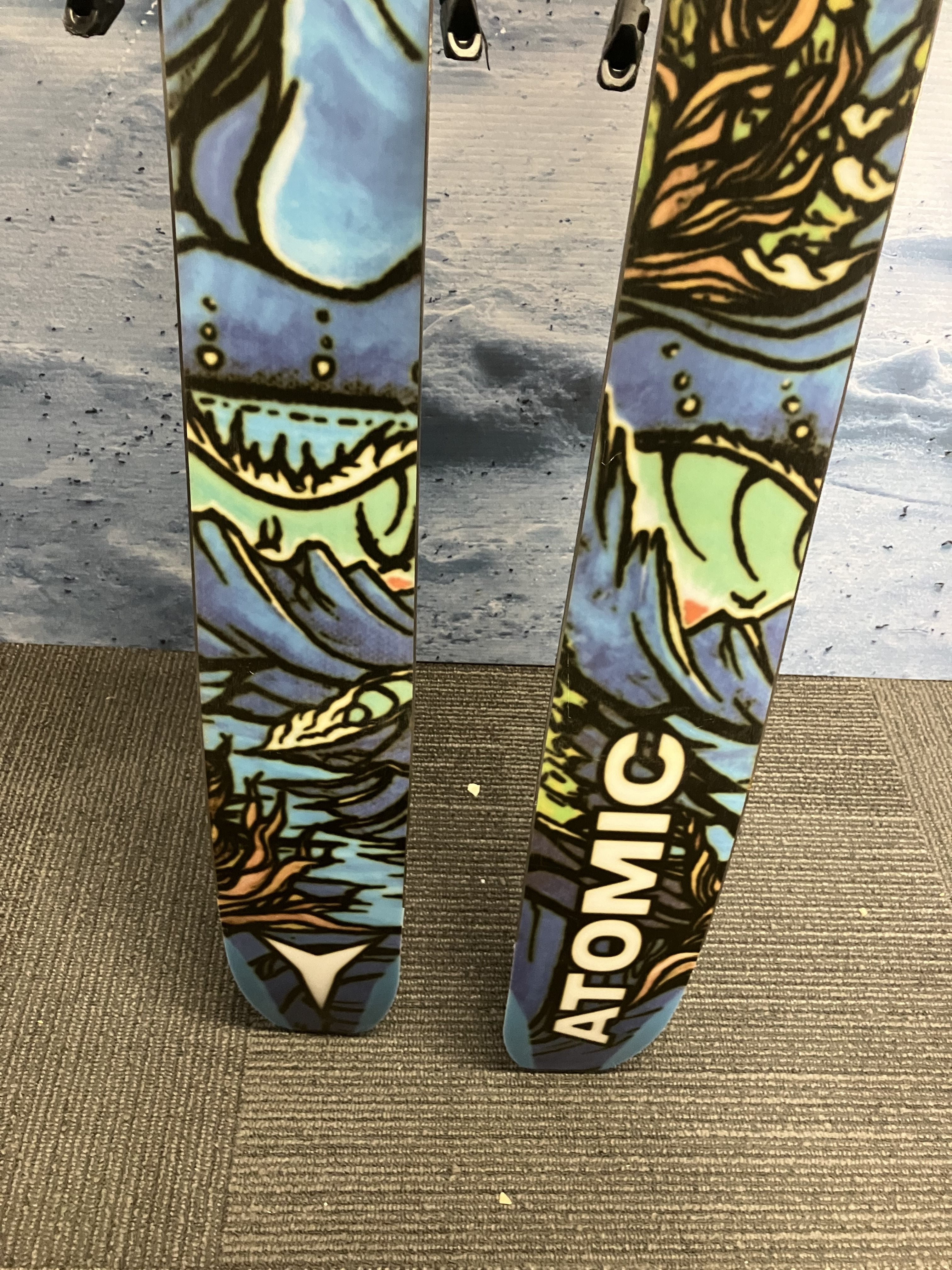 Used 2024 Atomic Bent Chetler 110 180cm Ski w/ atomic strive 13 Demo Binding