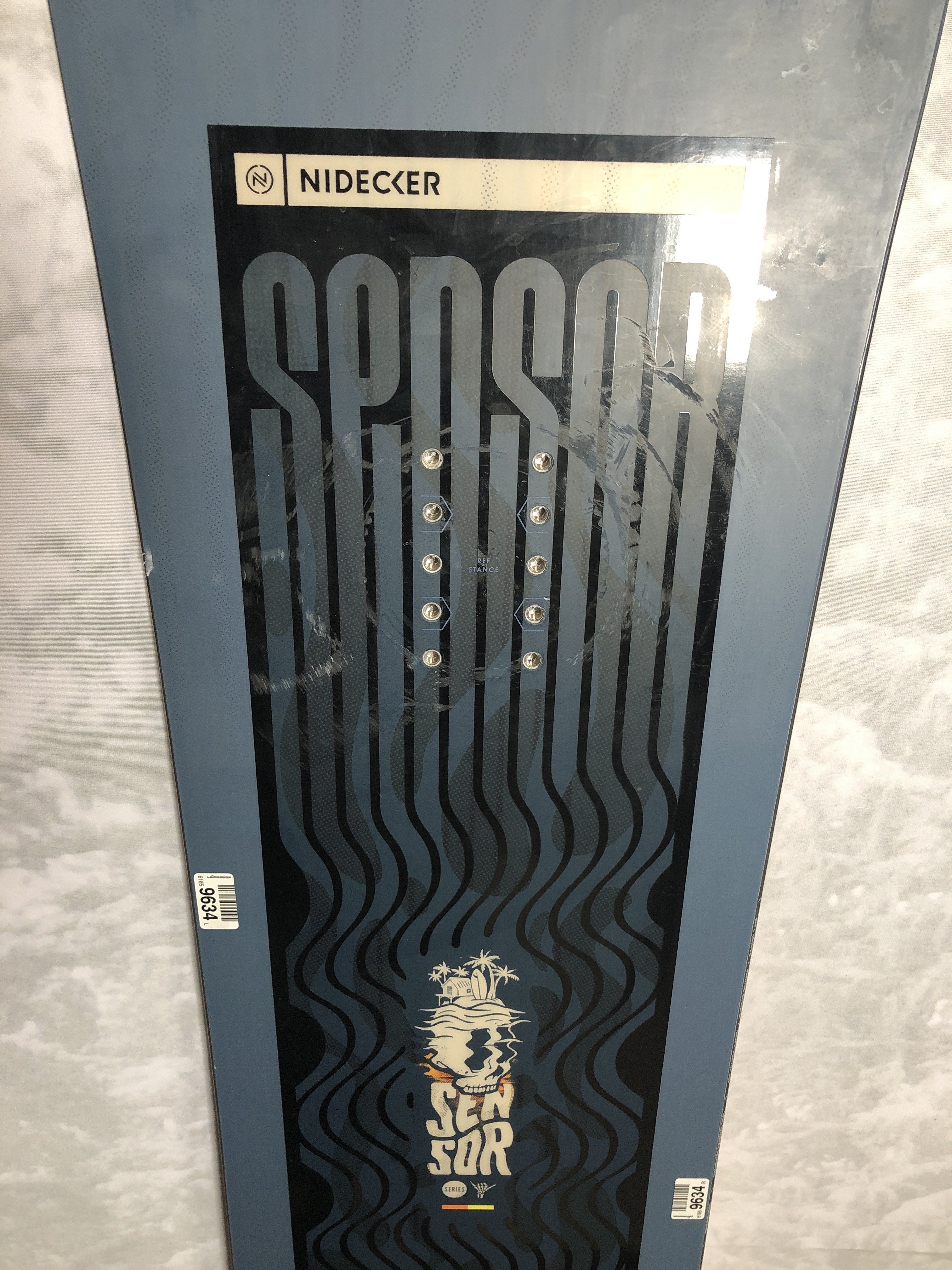 Used 2025 Nidecker Sensor 153 CM Snowboard