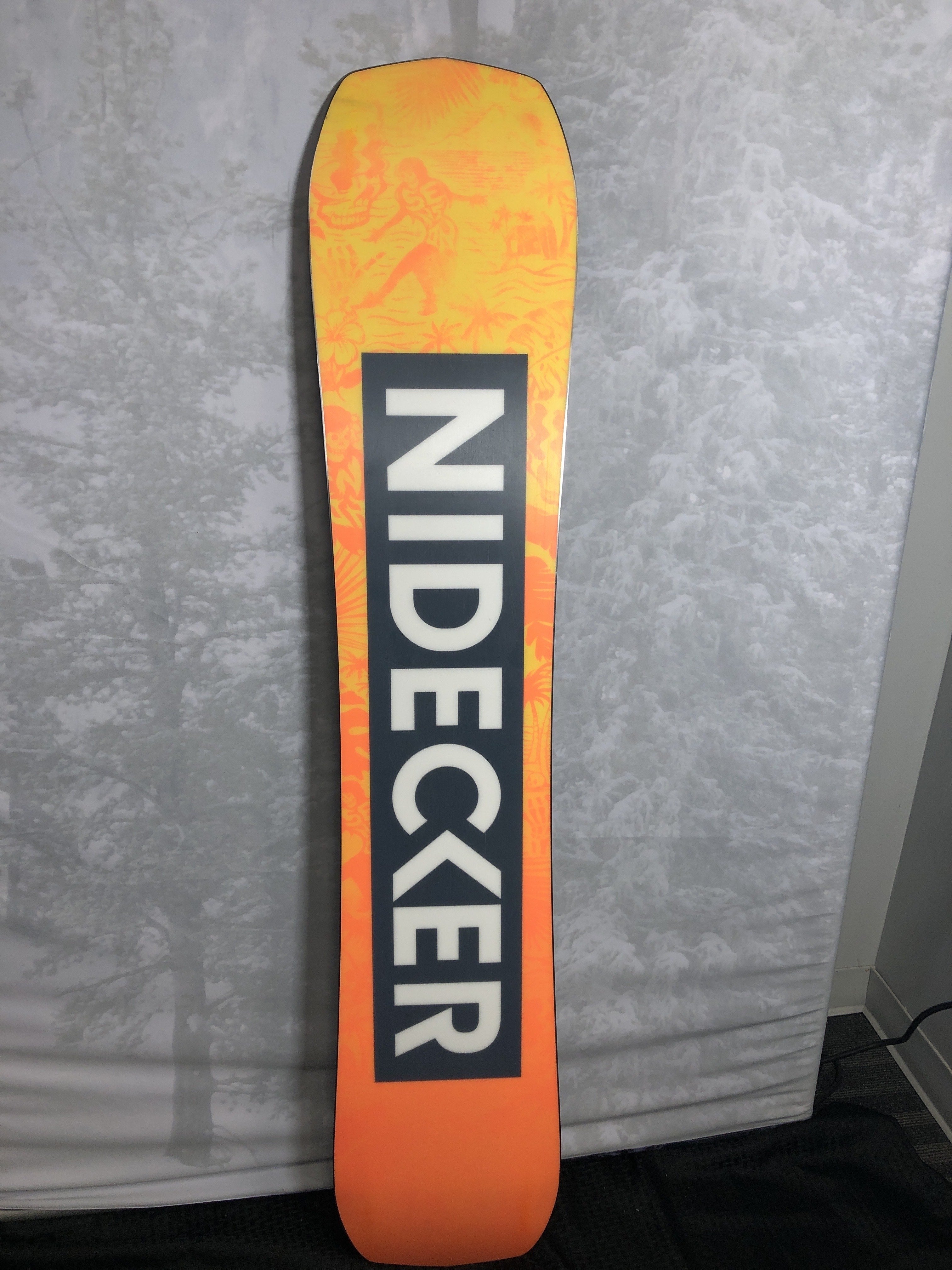Used 2025 Nidecker Sensor 153 CM Snowboard