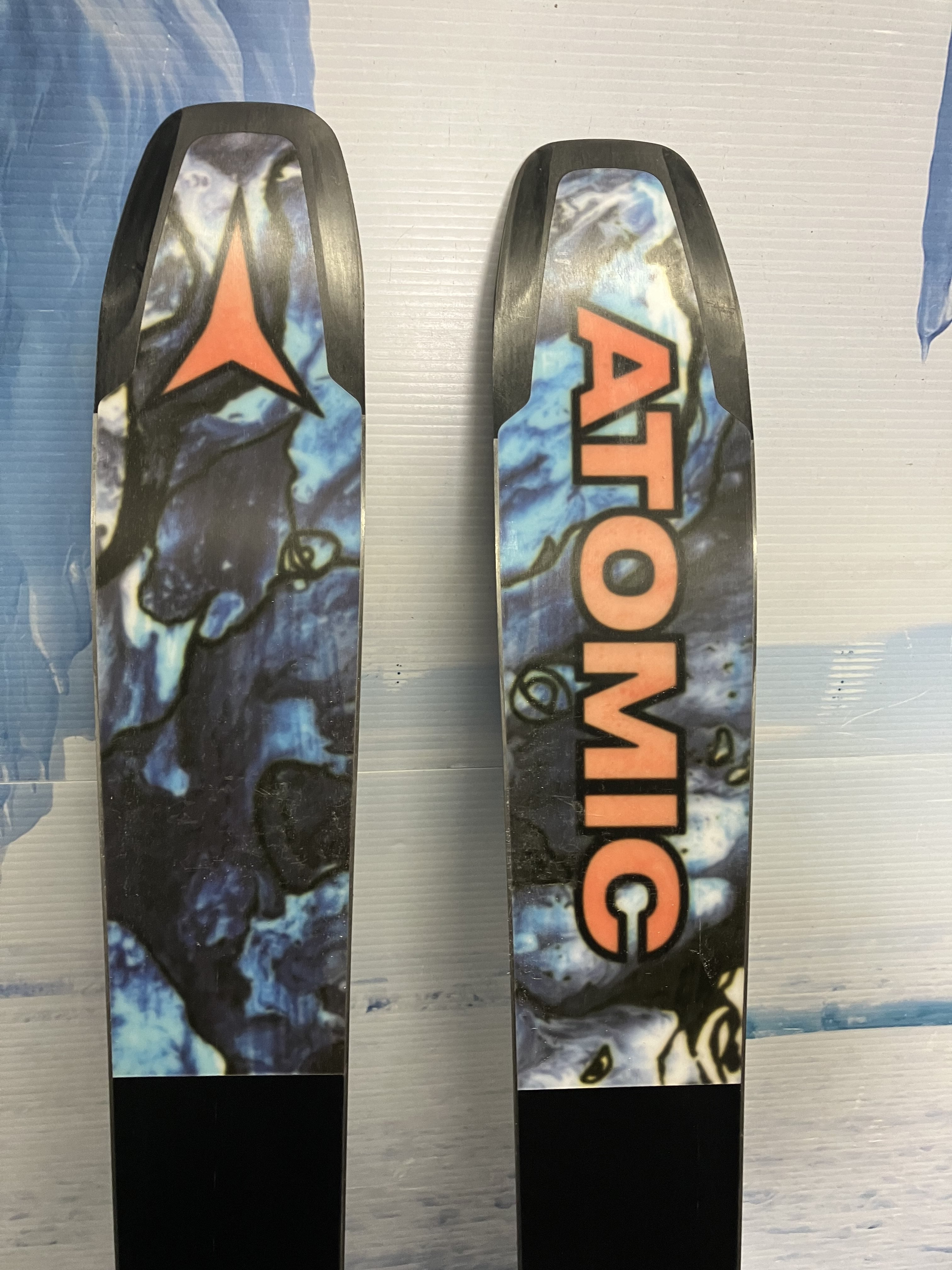 Used 2025 Atomic Bent Chetler 100 165cm Ski w/ Atomic Strive 13 Demo Binding