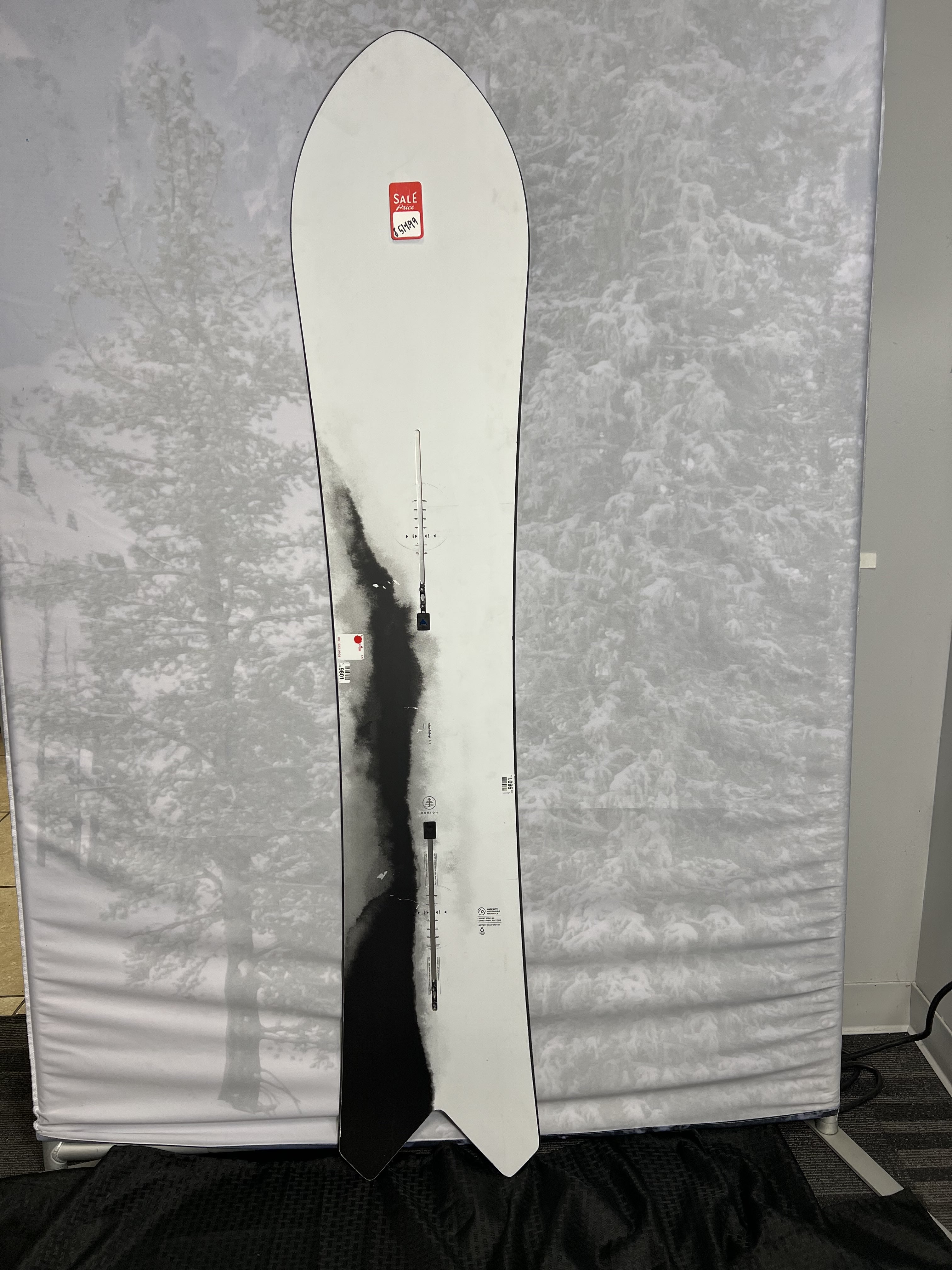 Lightly Used Burton Family Tree Short Stop Flat Top 2025 162 CM Snowboard