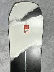 Lightly Used Burton Hometown Hero Camber 2025 160 CM Snowboard