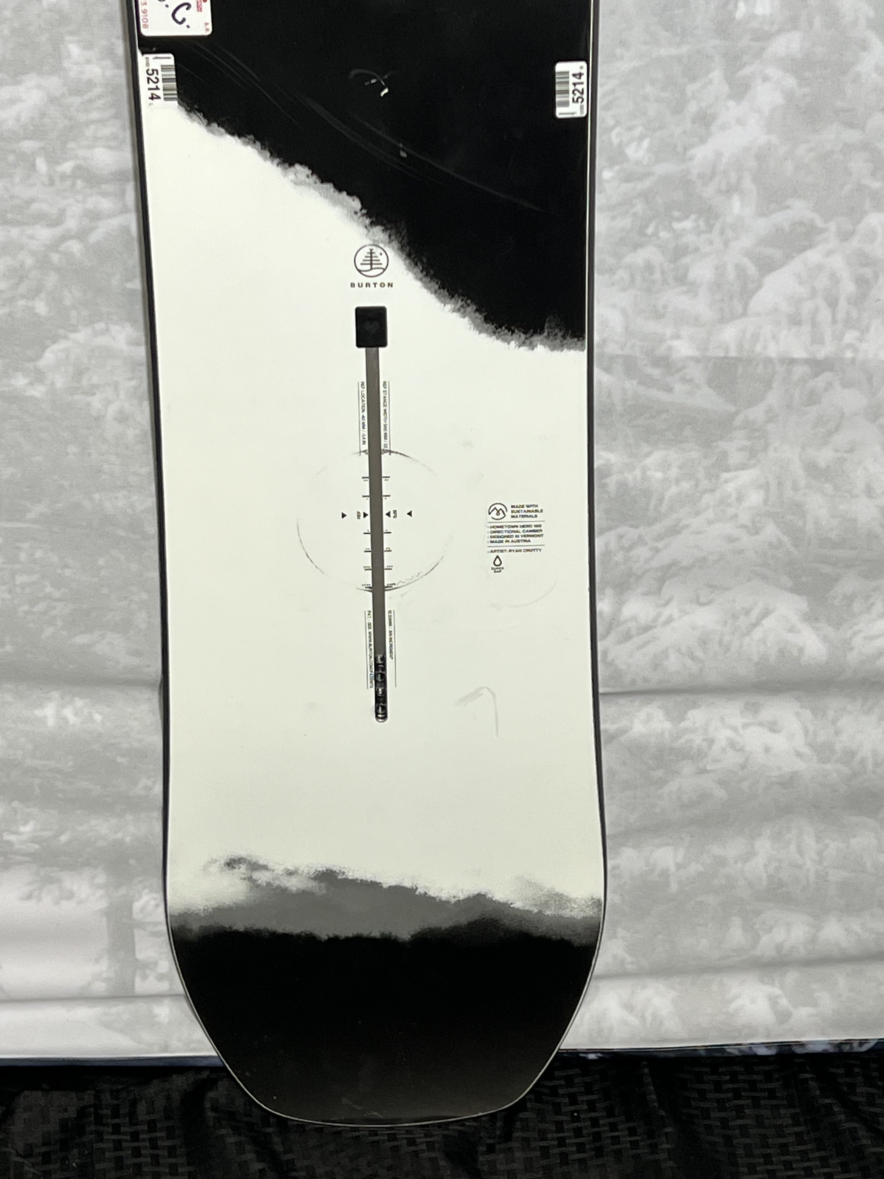 Lightly Used Burton Hometown Hero Camber 2025 160 CM Snowboard