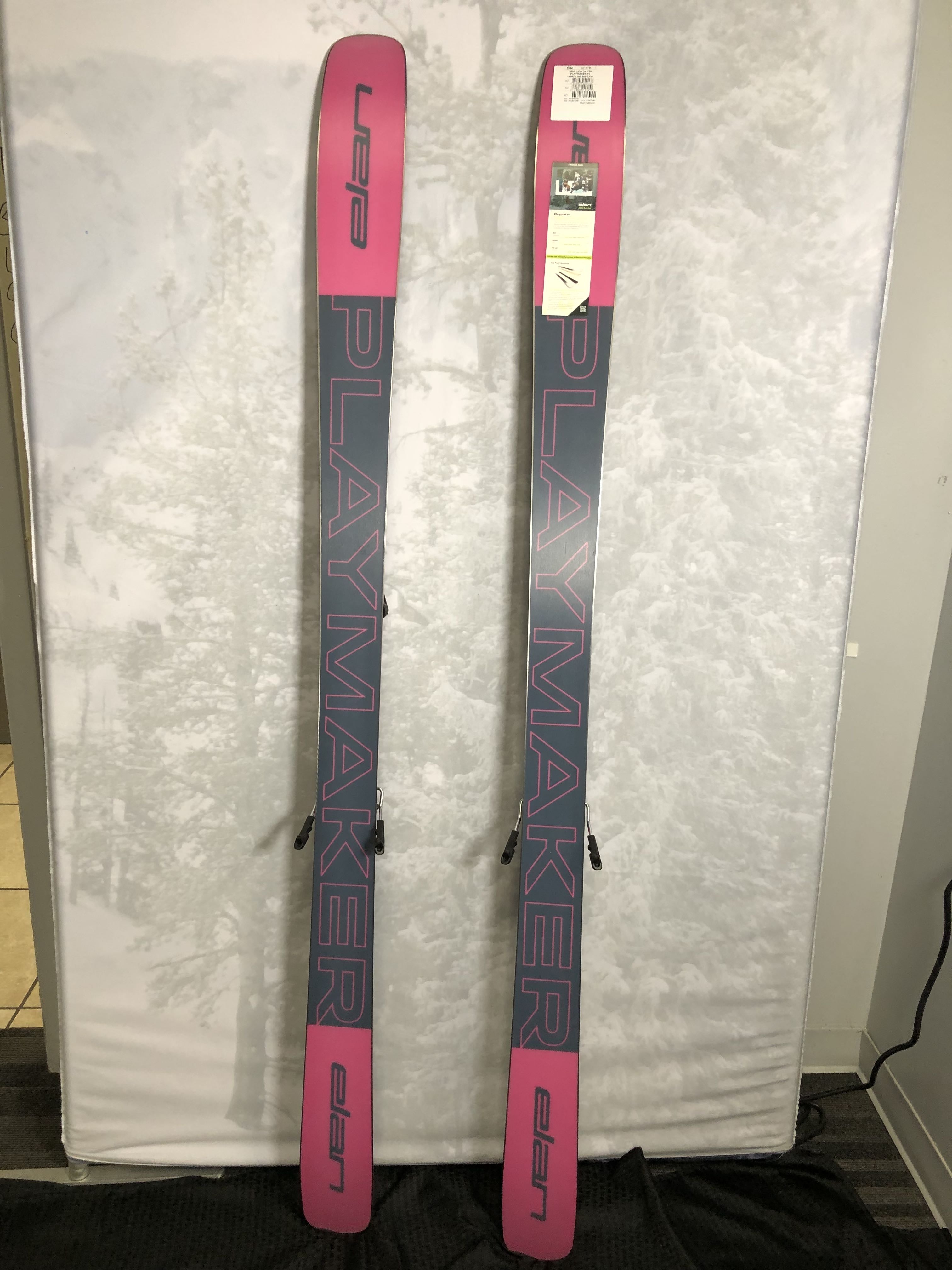 New 2025 Elan Playmaker 91 ski- 180cm w/ Salomon Strive 13 adjustable GW binding