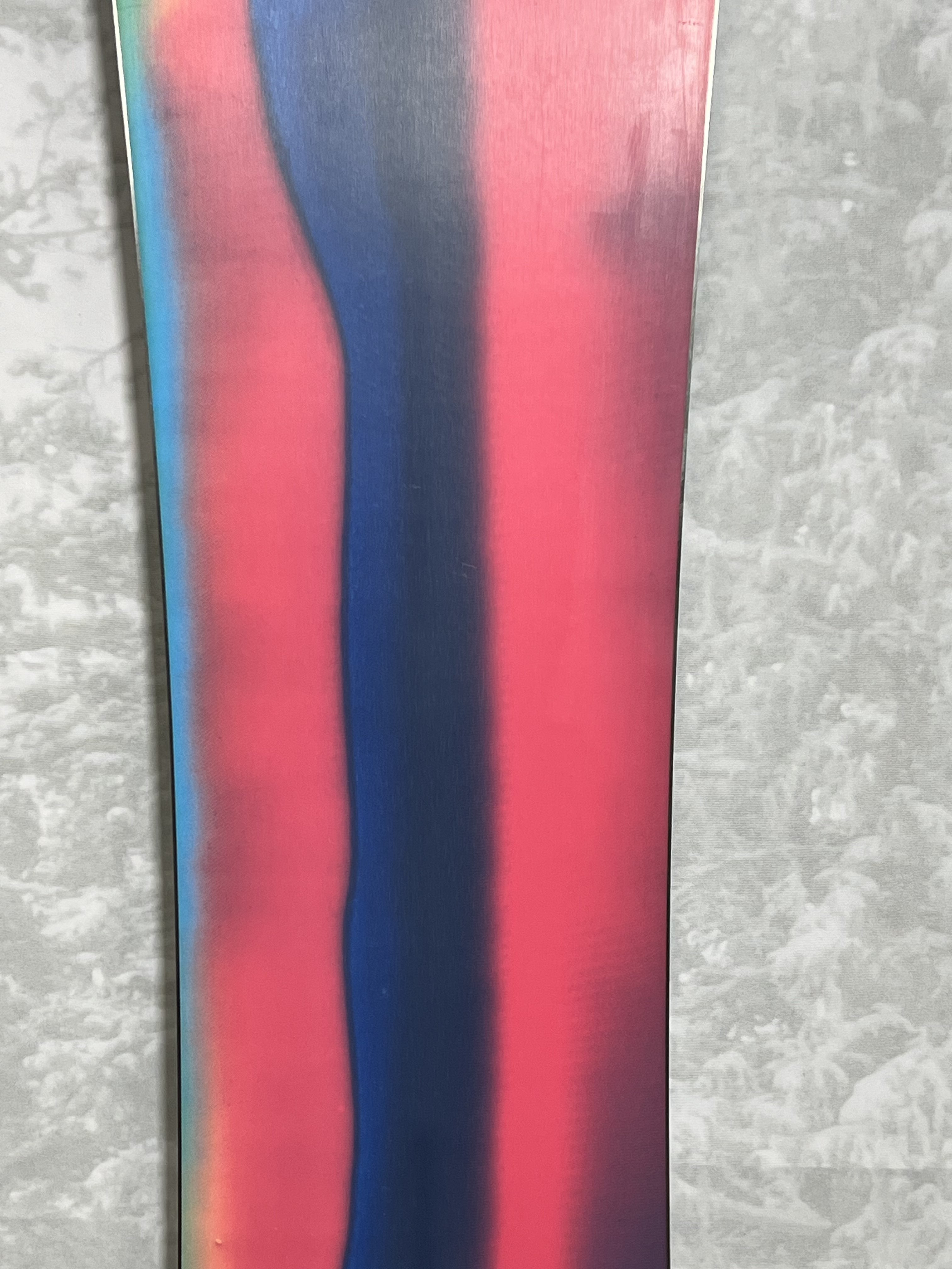 Lightly Used Burton Hometown Hero Camber 2025 160 CM Snowboard