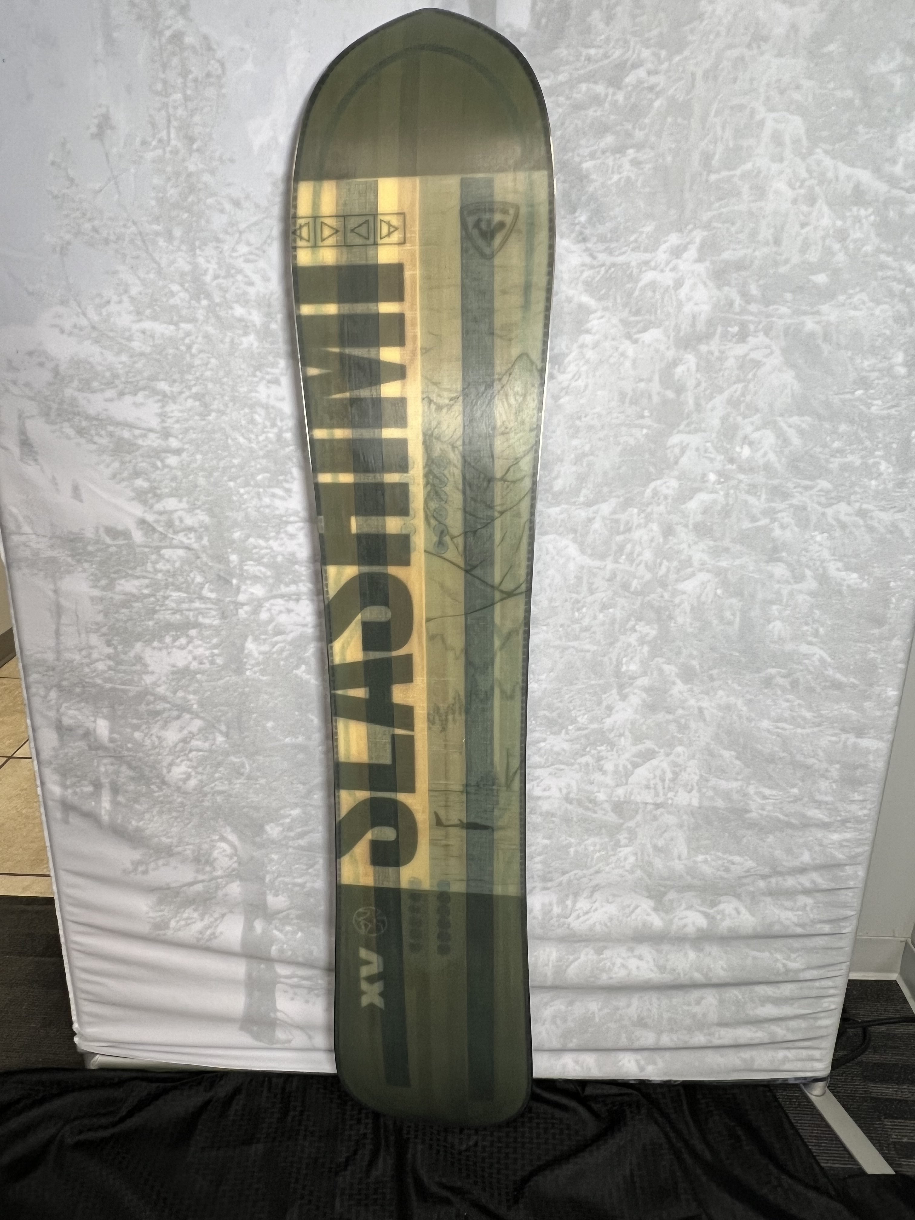 Lightly Used Rossignol XV Slashimi 158CM Snowboard