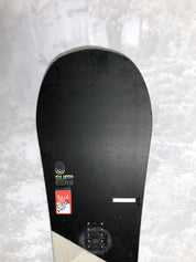 Used 2025 Salomon Super 8 Snowboard 154cm